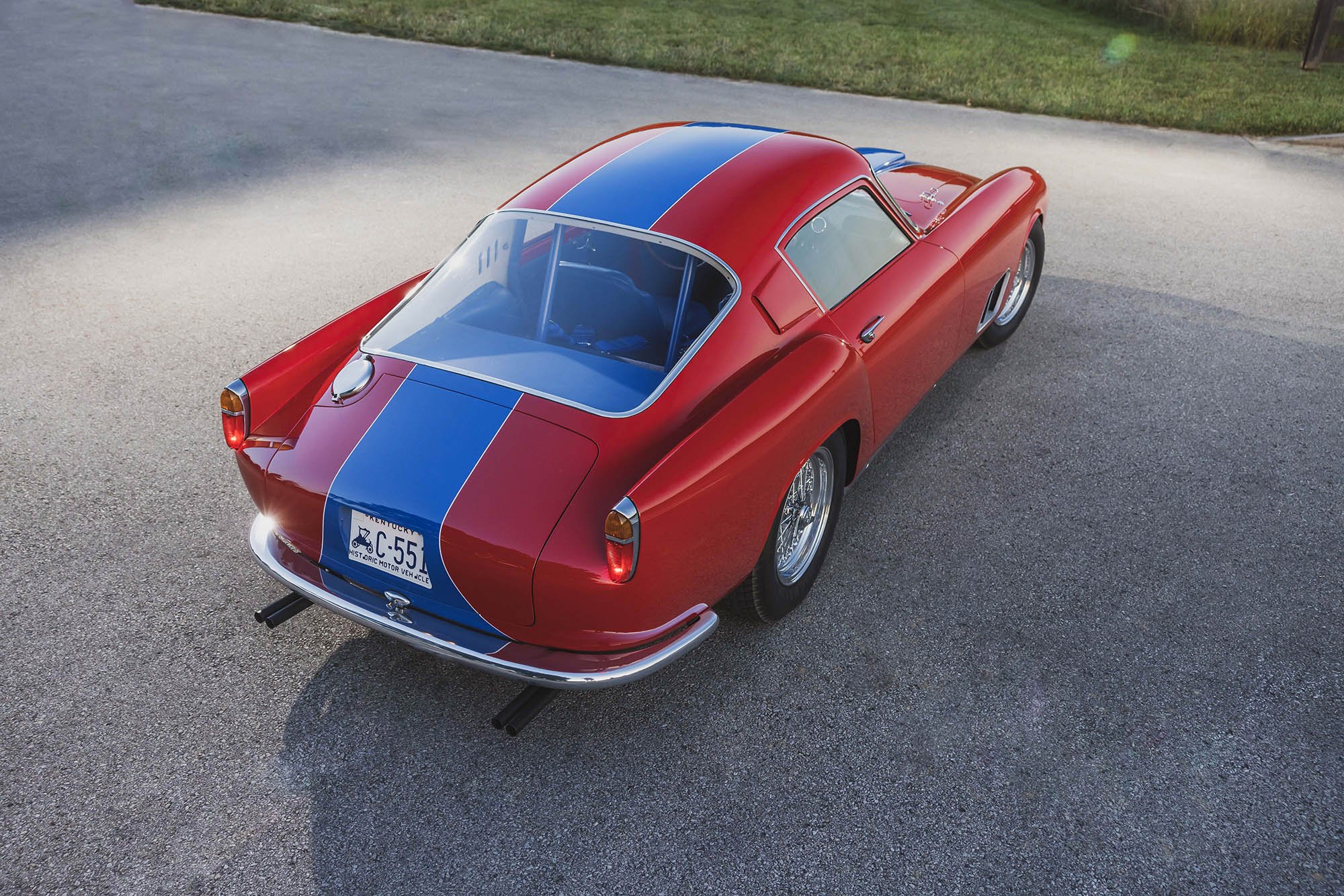 1959-Ferrari-250-GT-LWB-Berlinetta--Tour-de-France--by-Scaglietti1268283_.jpg