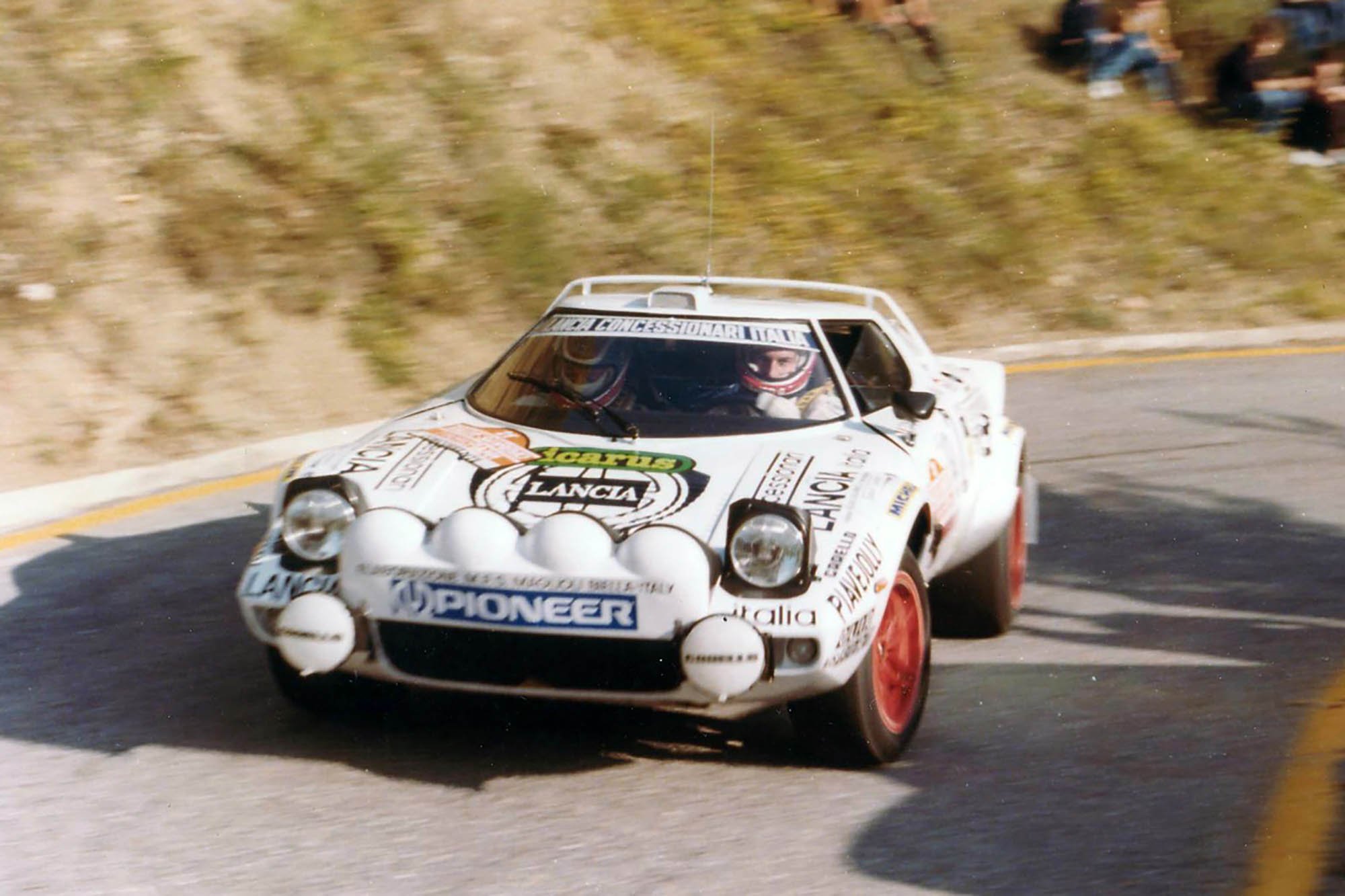 2-Sanremo-21st-1979-TO-M54374-C-FASSINA-Tony-Toni-MANNINI-Mauro-White-Concessionari-Lancia-Italia-1st-IN-RACE-COLOR-006-Kopie.jpg