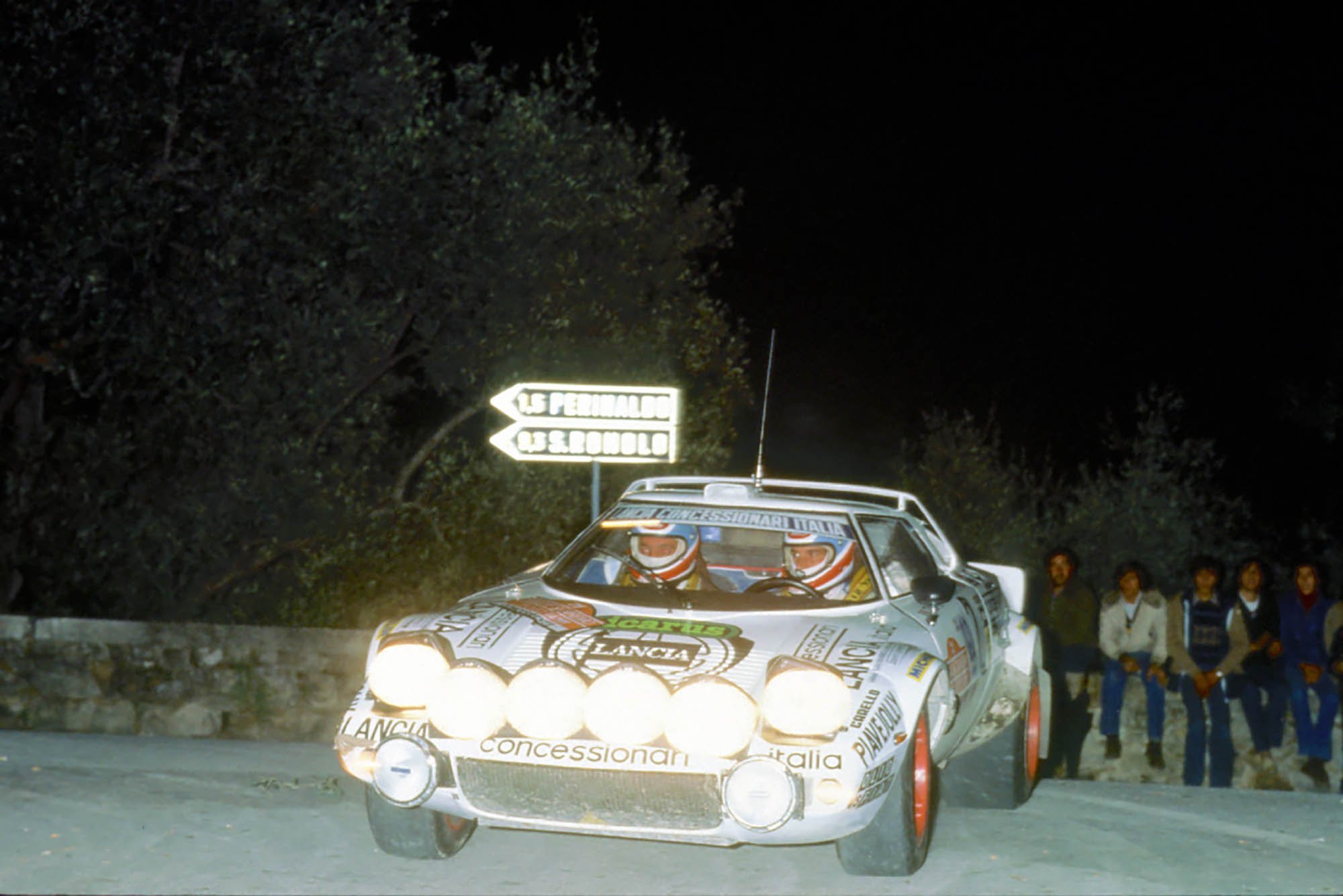 2-Sanremo-21st-1979-TO-M54374-C-FASSINA-Tony-Toni-MANNINI-Mauro-White-Concessionari-Lancia-Italia-1st-IN-RACE-COLOR-012-Kopie.jpg