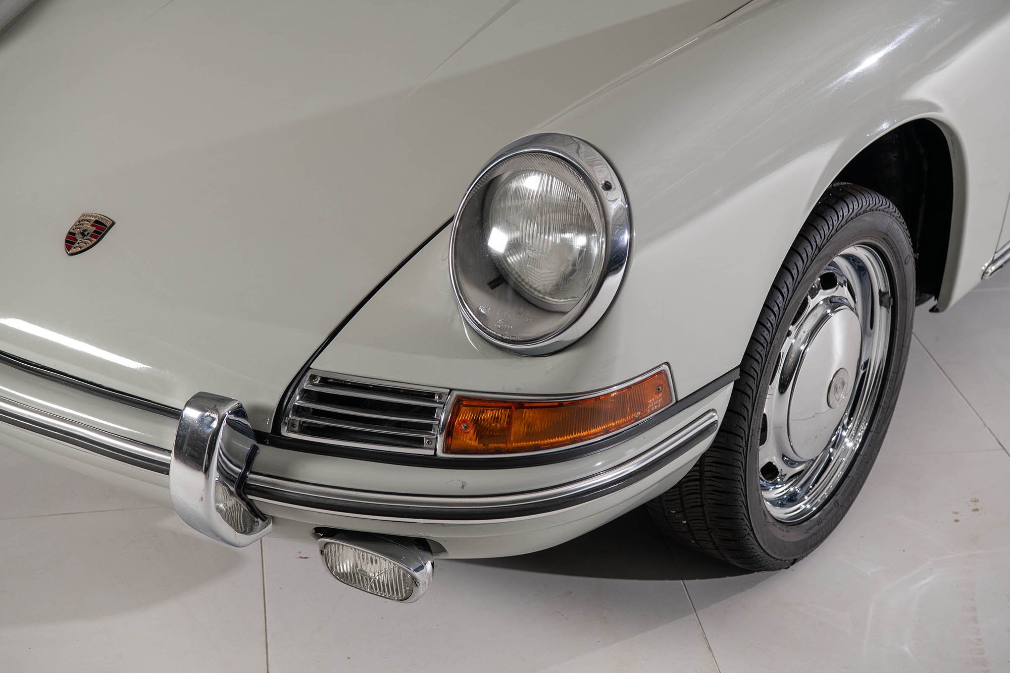 1965-Porsche-911-Coupe1414270_.jpg