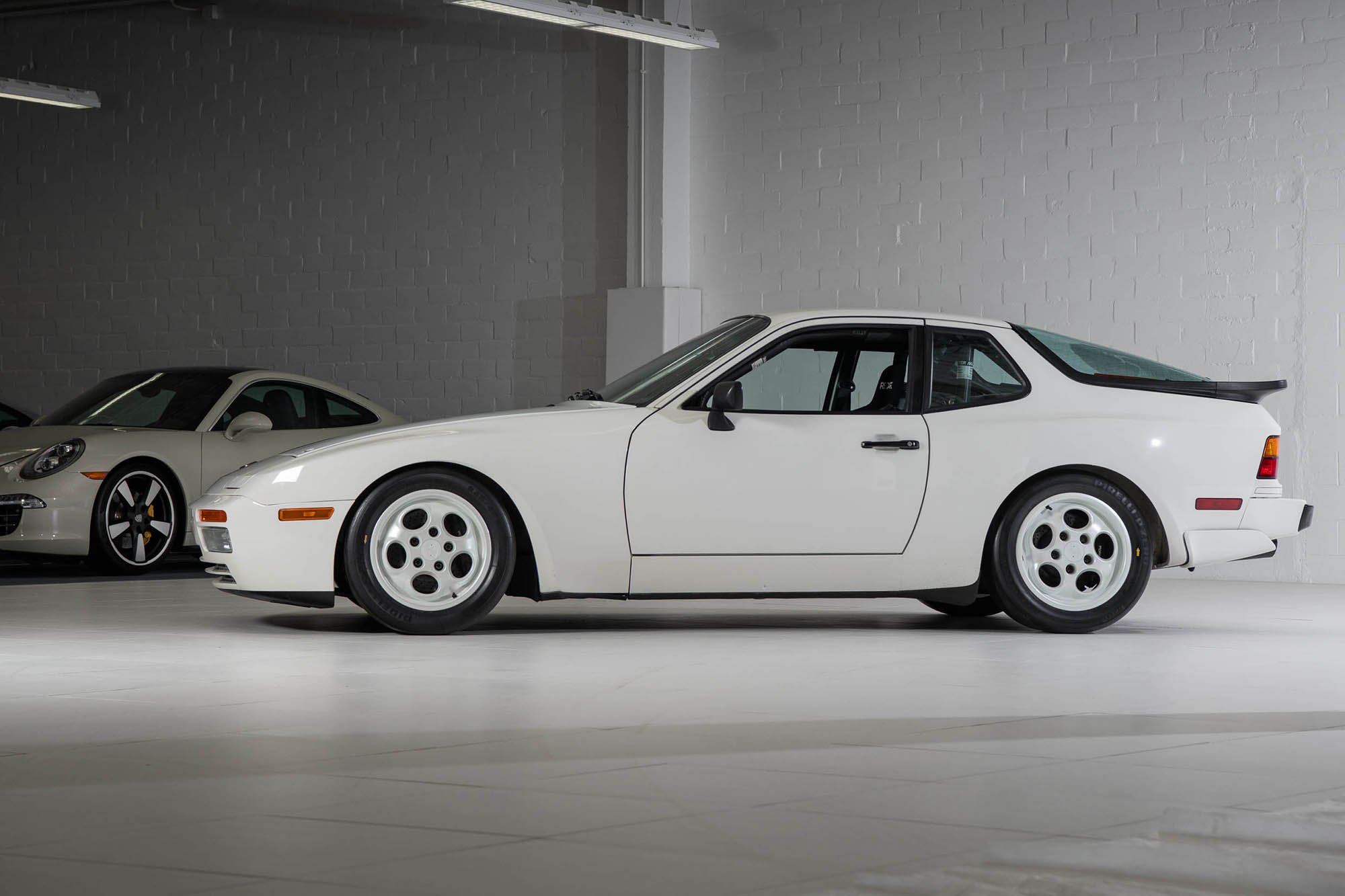 1987-Porsche-944-Turbo-Cup1405950_.jpg