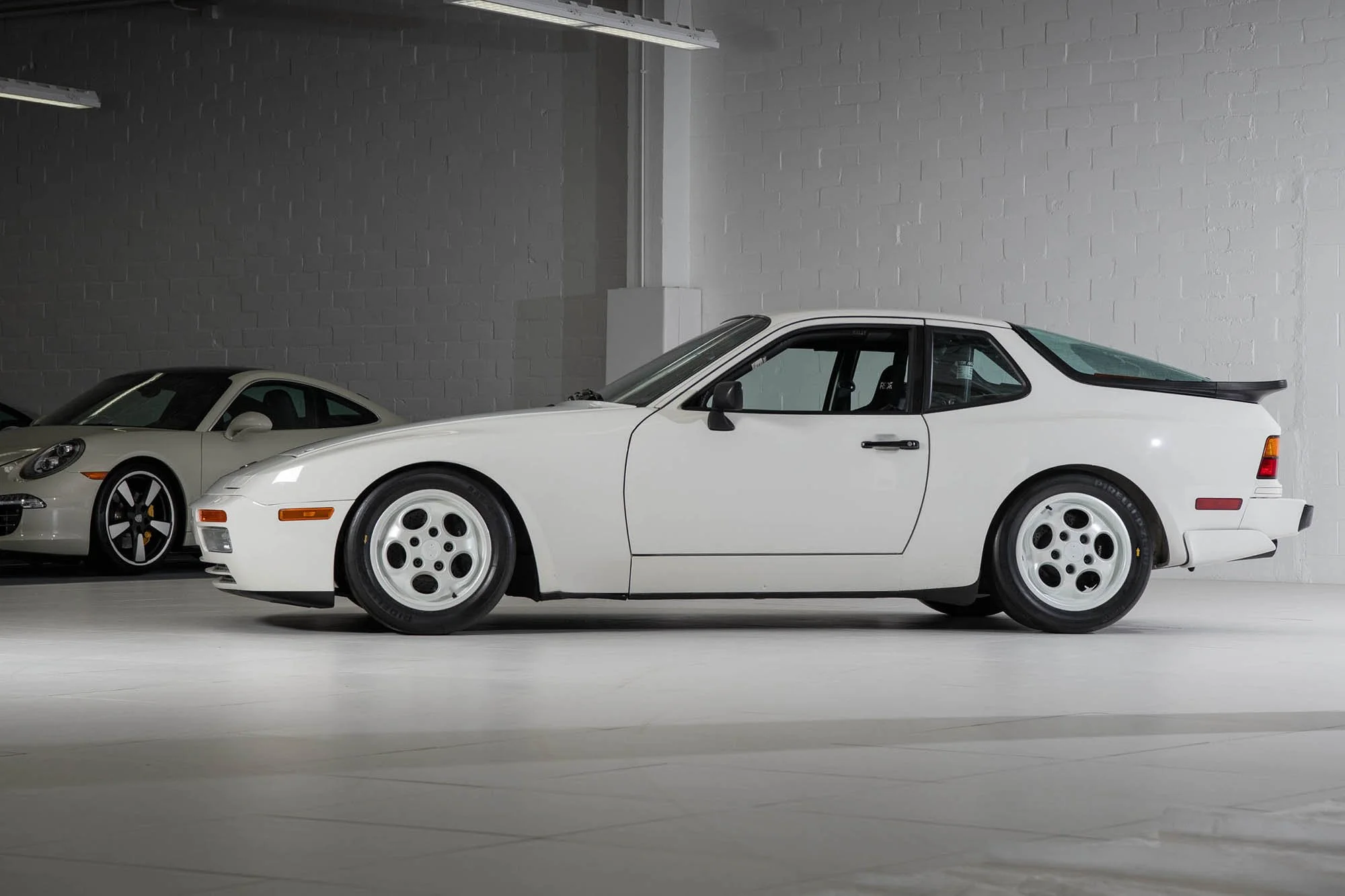 1987-Porsche-944-Turbo-Cup1405950_.jpg