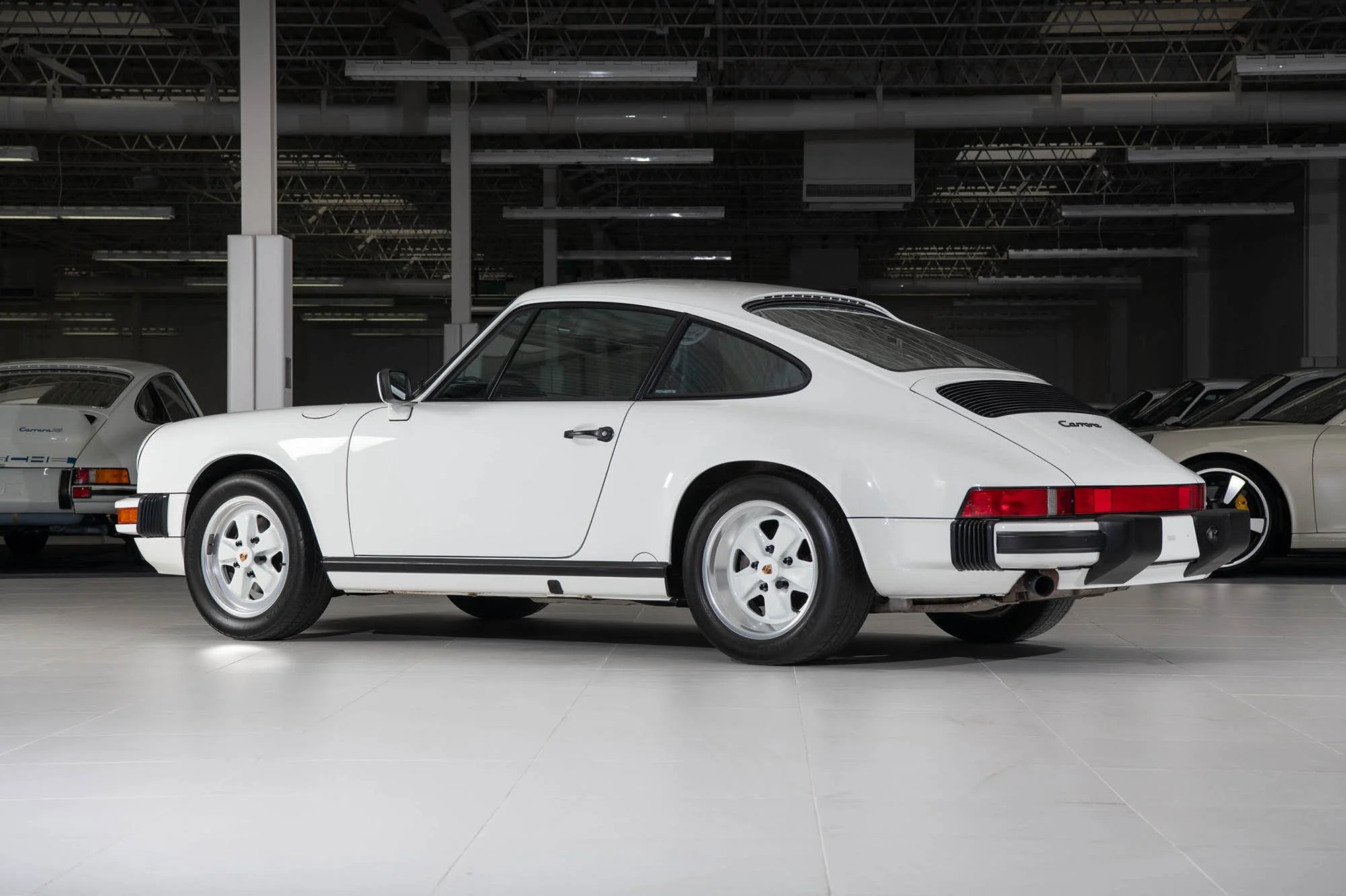 1989-Porsche-911-Carrera-Coupe1405900_.jpg