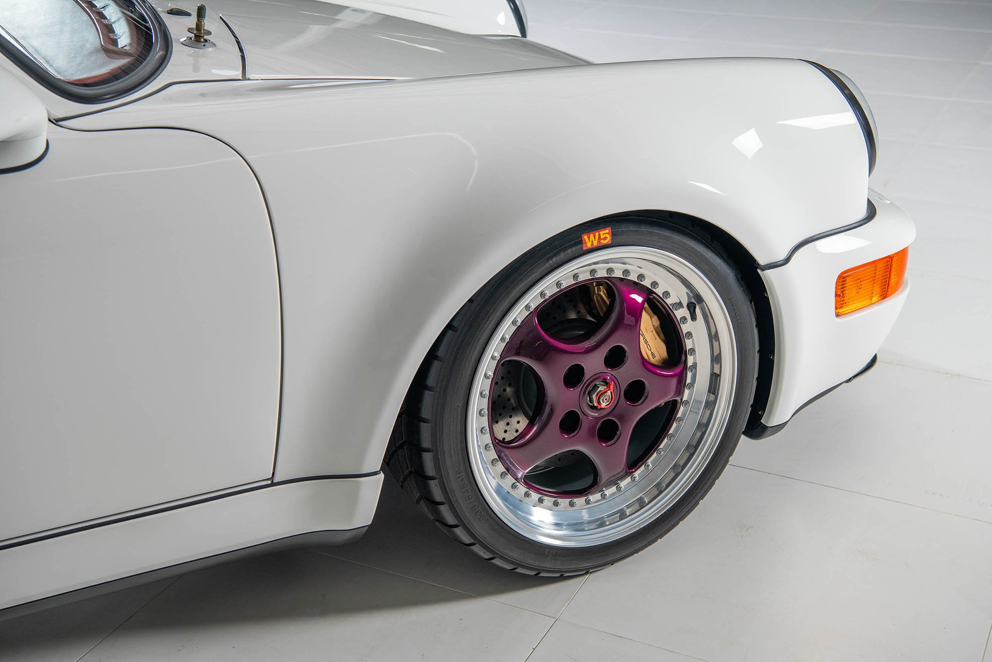 1993-Porsche-911-Carrera-RSR-3-81411471_.jpg