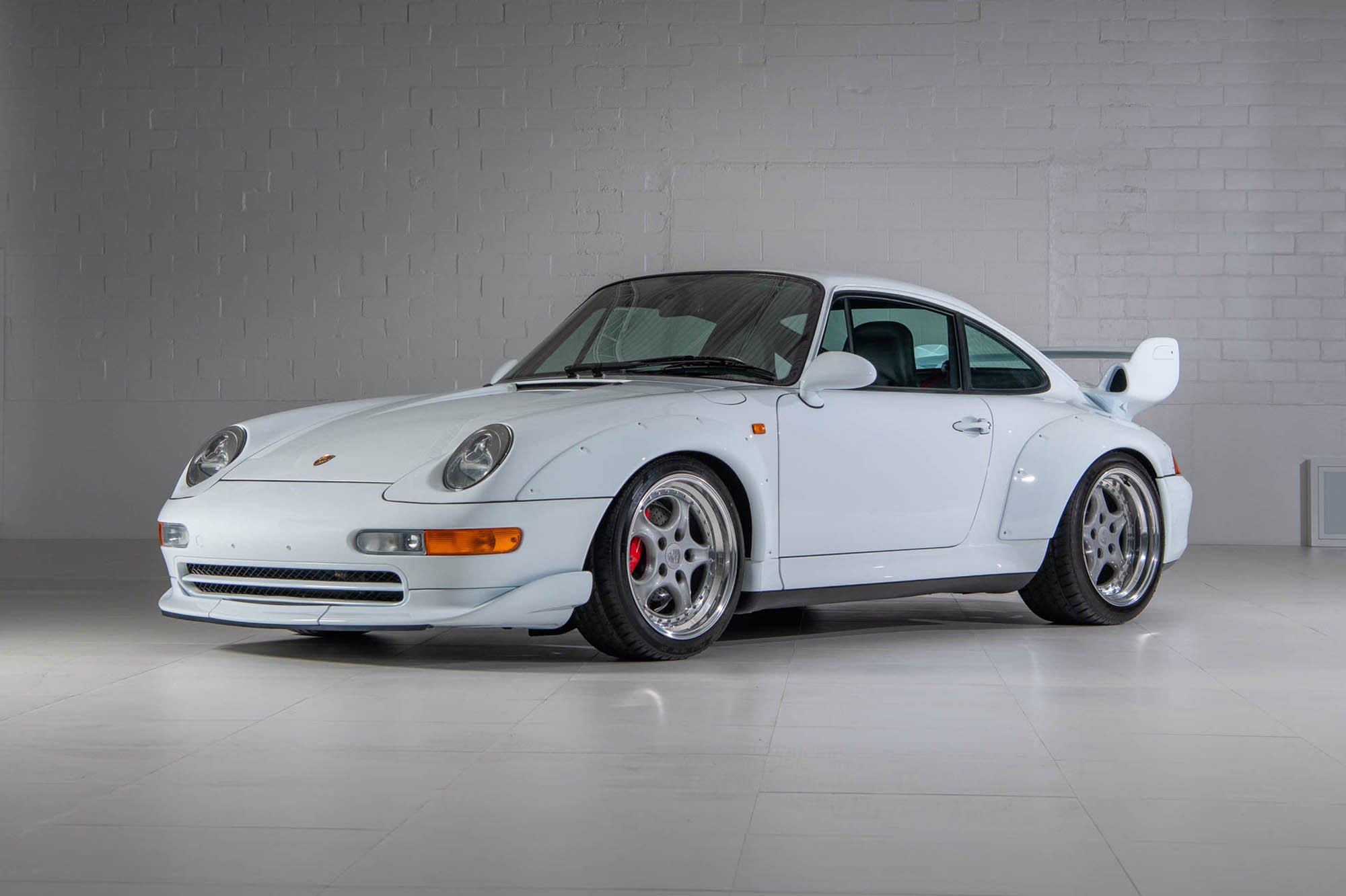 1997-Porsche-911-GT21405456_.jpg