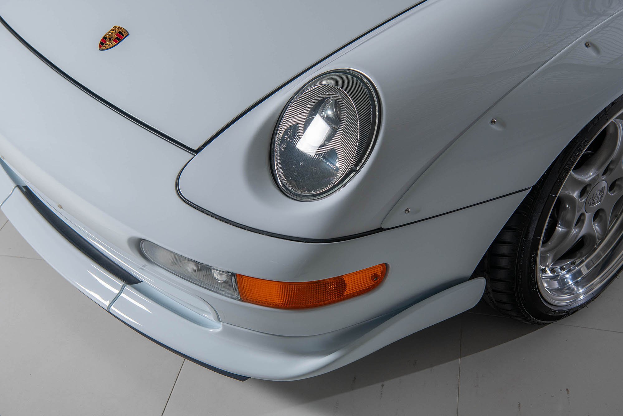 1997-Porsche-911-GT21411502_.jpg