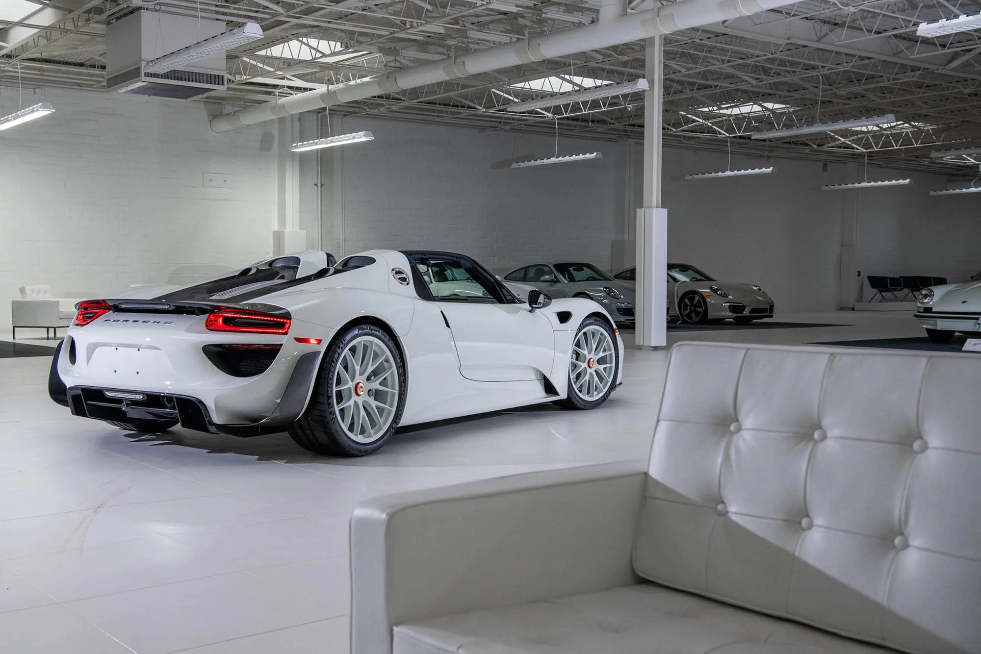 2015-Porsche-918--Weissach--Spyder1405519_.jpg