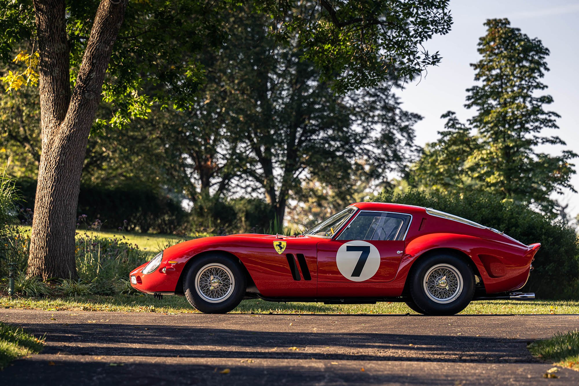 1962-Ferrari-330-LM-_-250-GTO-by-Scaglietti1427197_.jpg