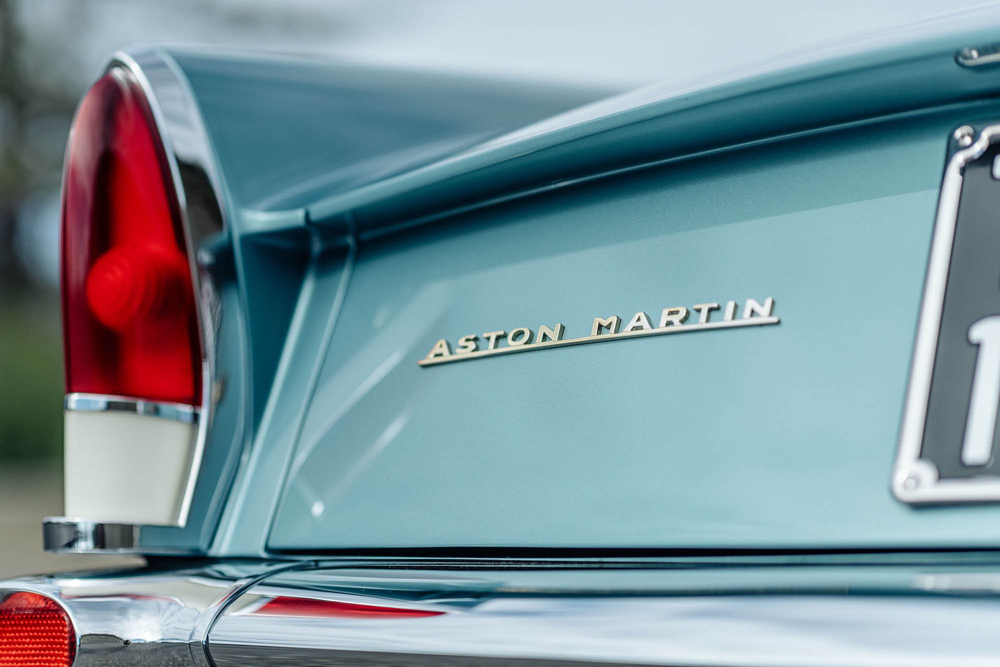 1954-Aston-Martin-DB2_4-Coupe-by-Bertone1424201_.jpg