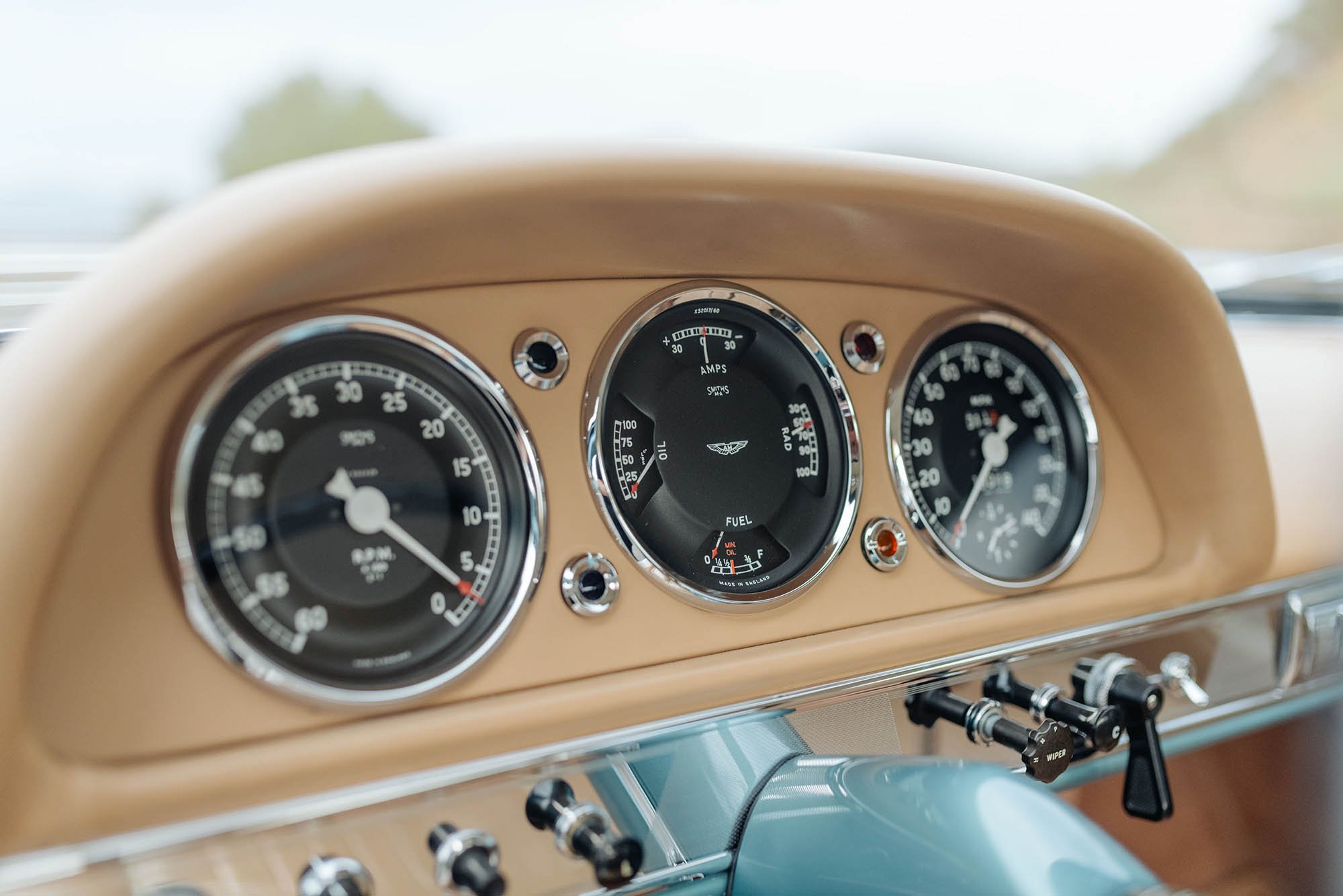 1954-Aston-Martin-DB2_4-Coupe-by-Bertone1424225_.jpg