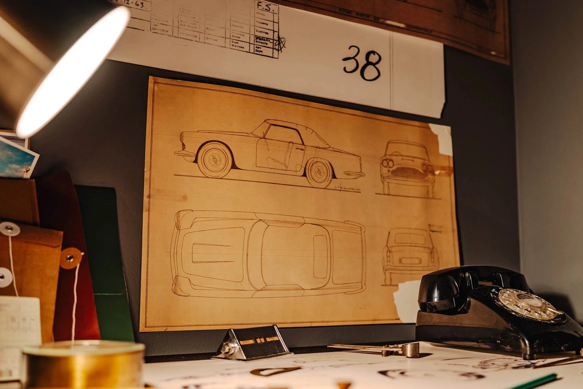 AstonMartincelebrates60thanniversaryofGoldfinger(12).jpg