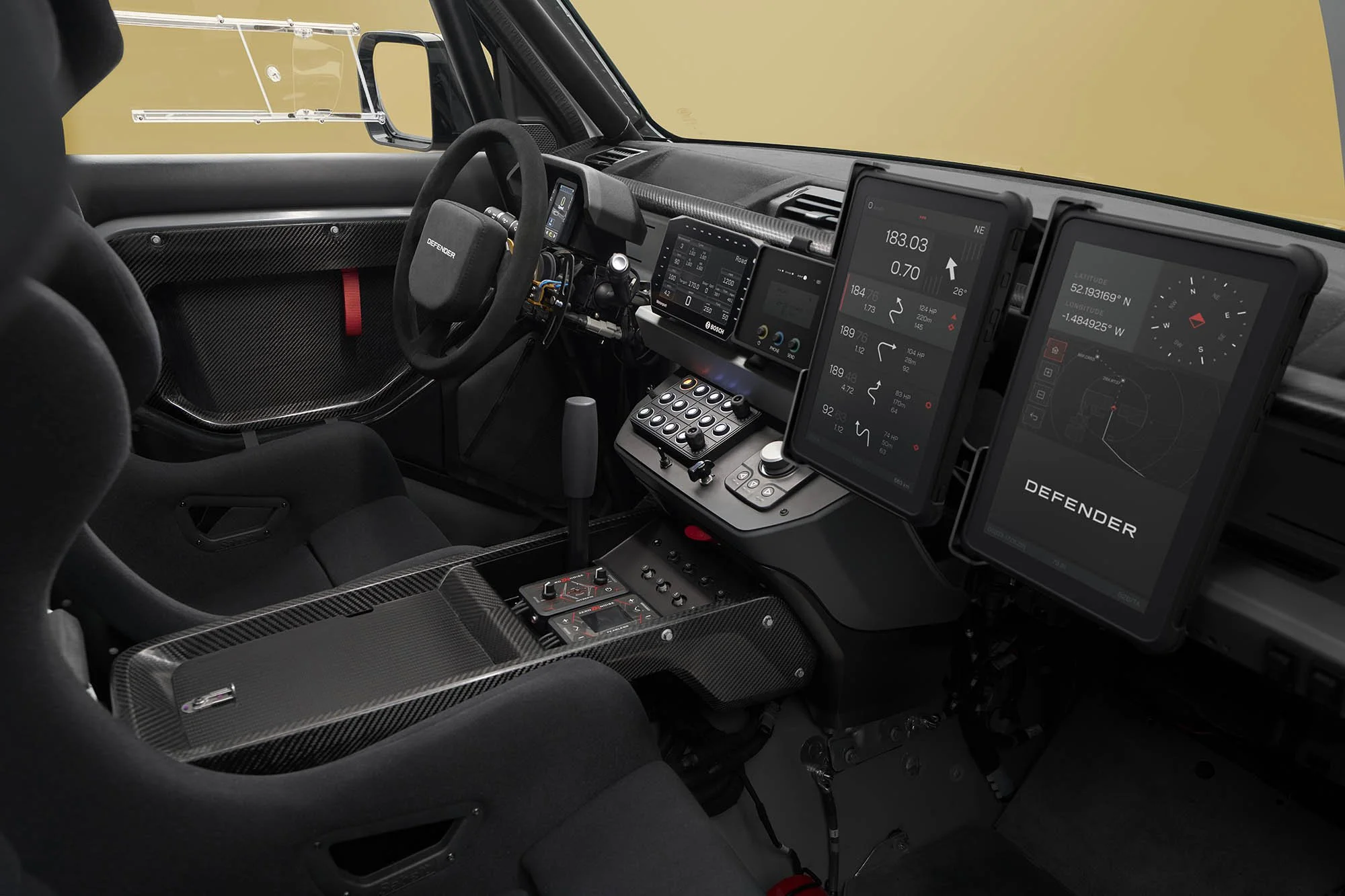 DEFENDER_DAKAR_D7X-R_INTERIOR_16X9.jpg