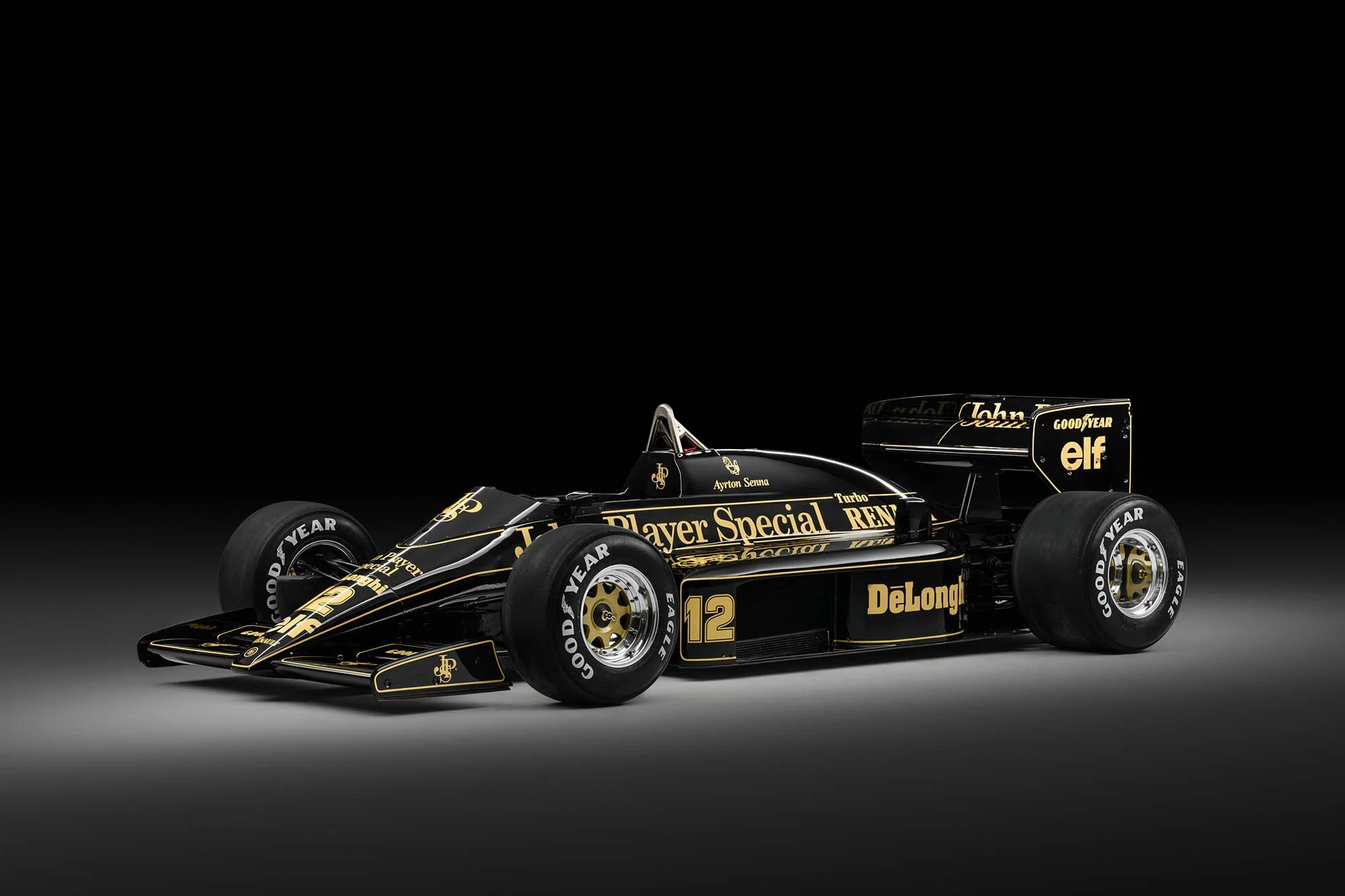 1986-Lotus-98T_1425748.jpg