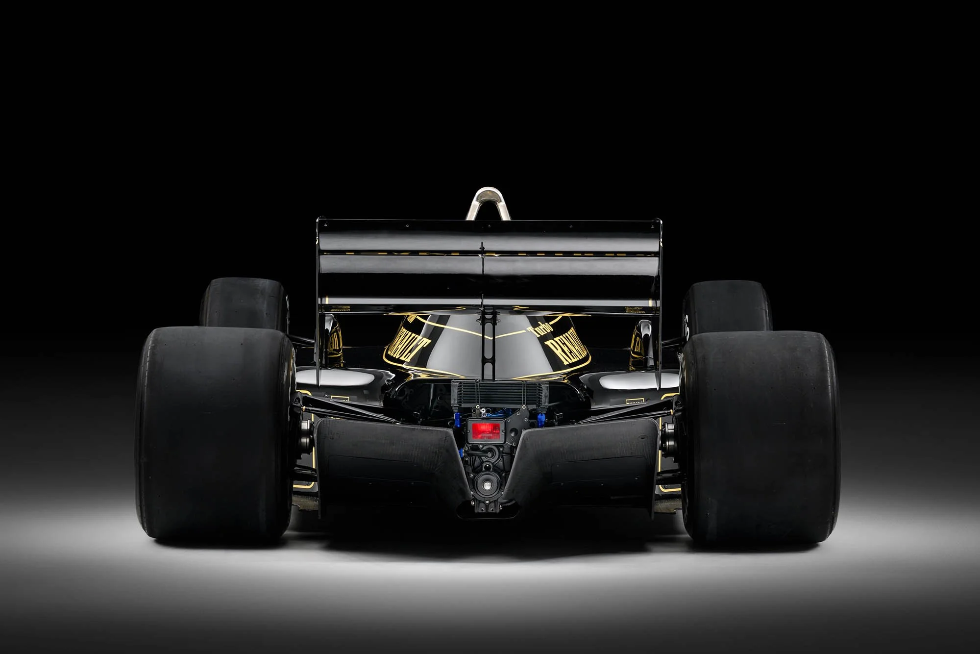 1986-Lotus-98T_1425755.jpg
