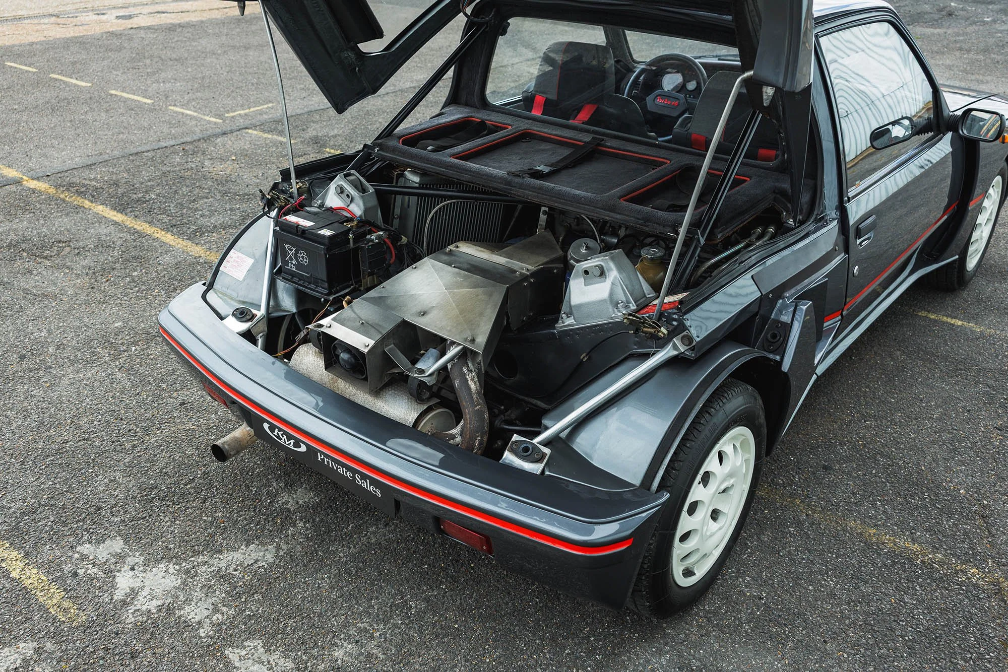 1984-Peugeot-205-Turbo-16_1441922.jpg