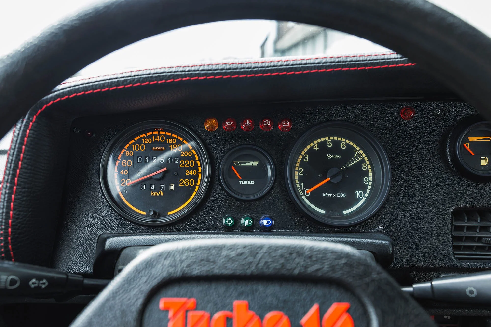1984-Peugeot-205-Turbo-16_1441934.jpg