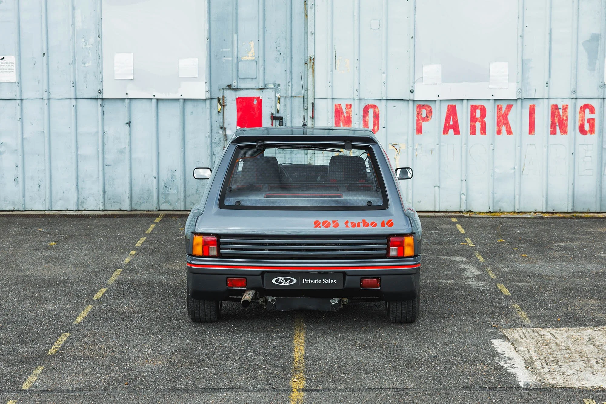 1984-Peugeot-205-Turbo-16_1441953.jpg