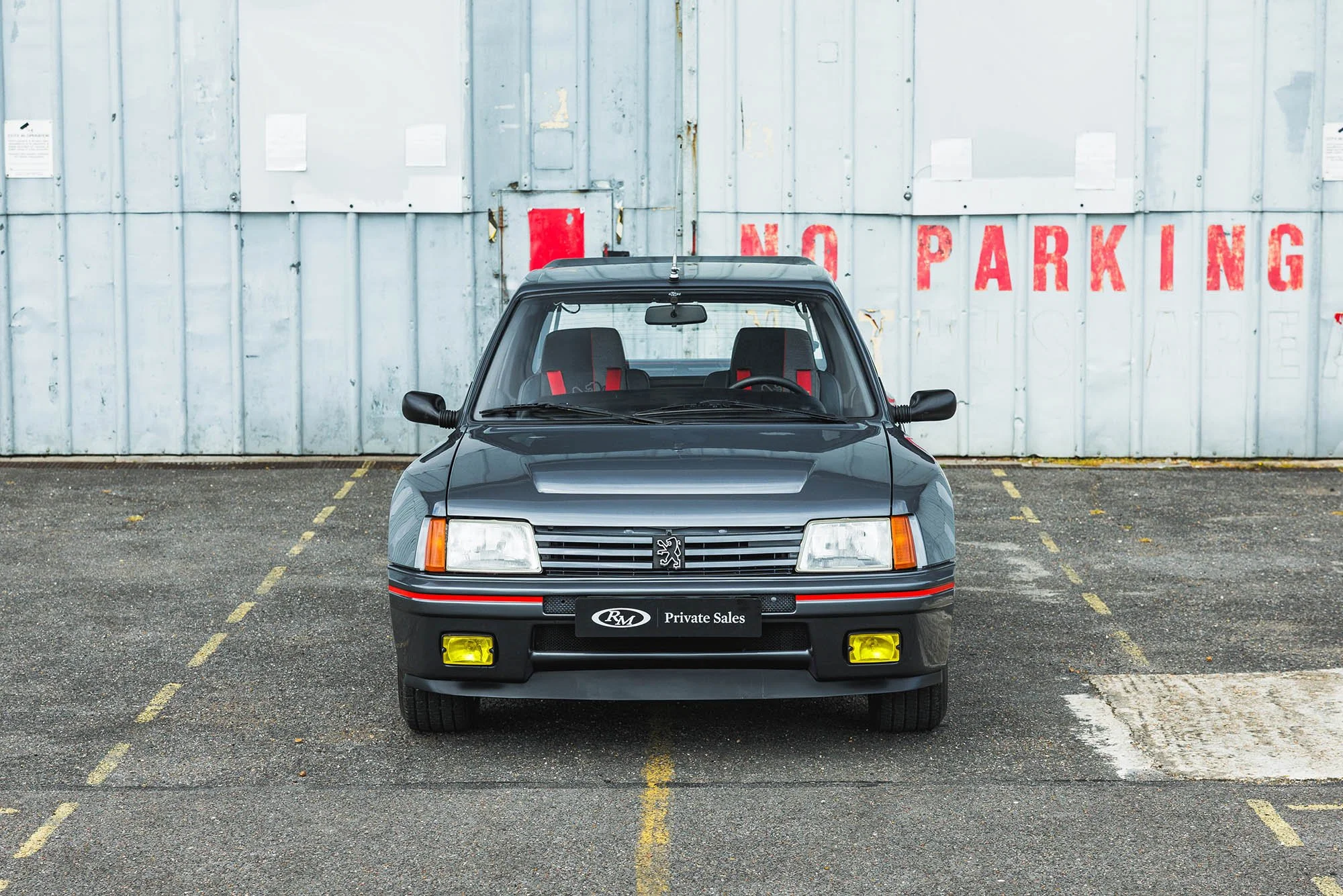 1984-Peugeot-205-Turbo-16_1441952.jpg