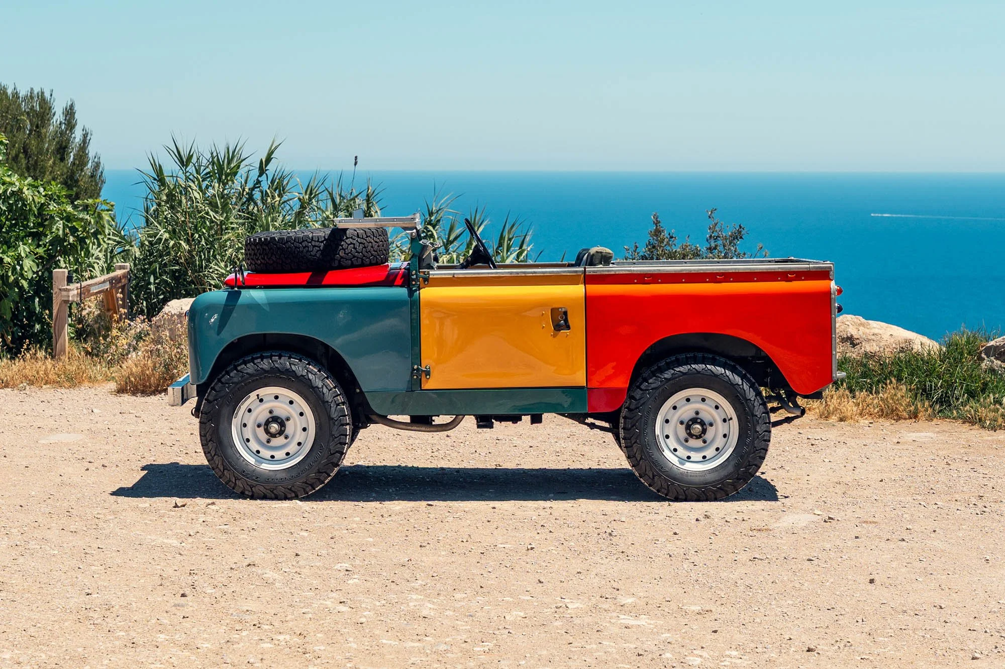 1958-Land-Rover-Series-II--Art-Car--by-Sean-Wotherspoon_1456217.jpg
