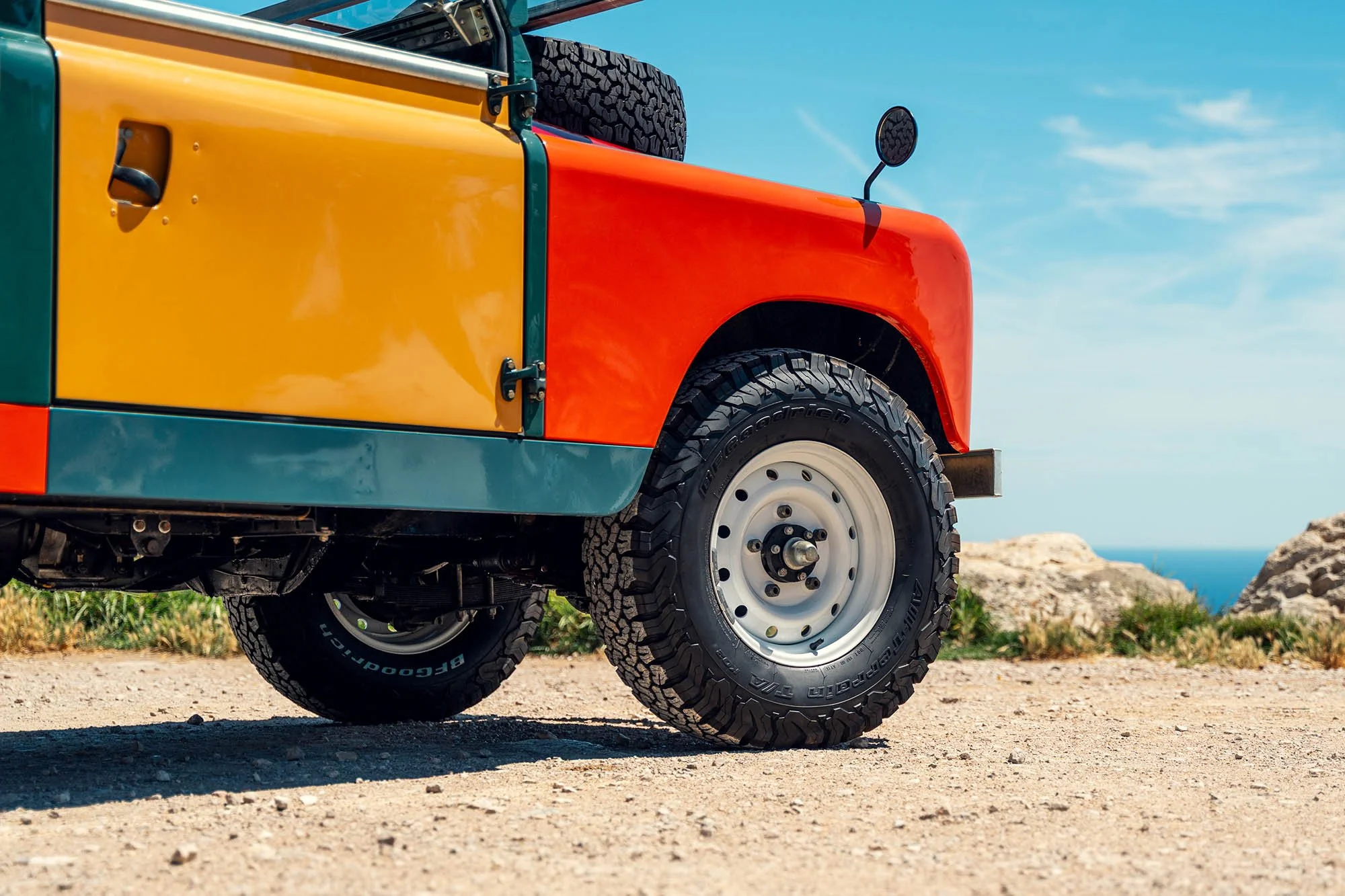 1958-Land-Rover-Series-II--Art-Car--by-Sean-Wotherspoon_1456248.jpg