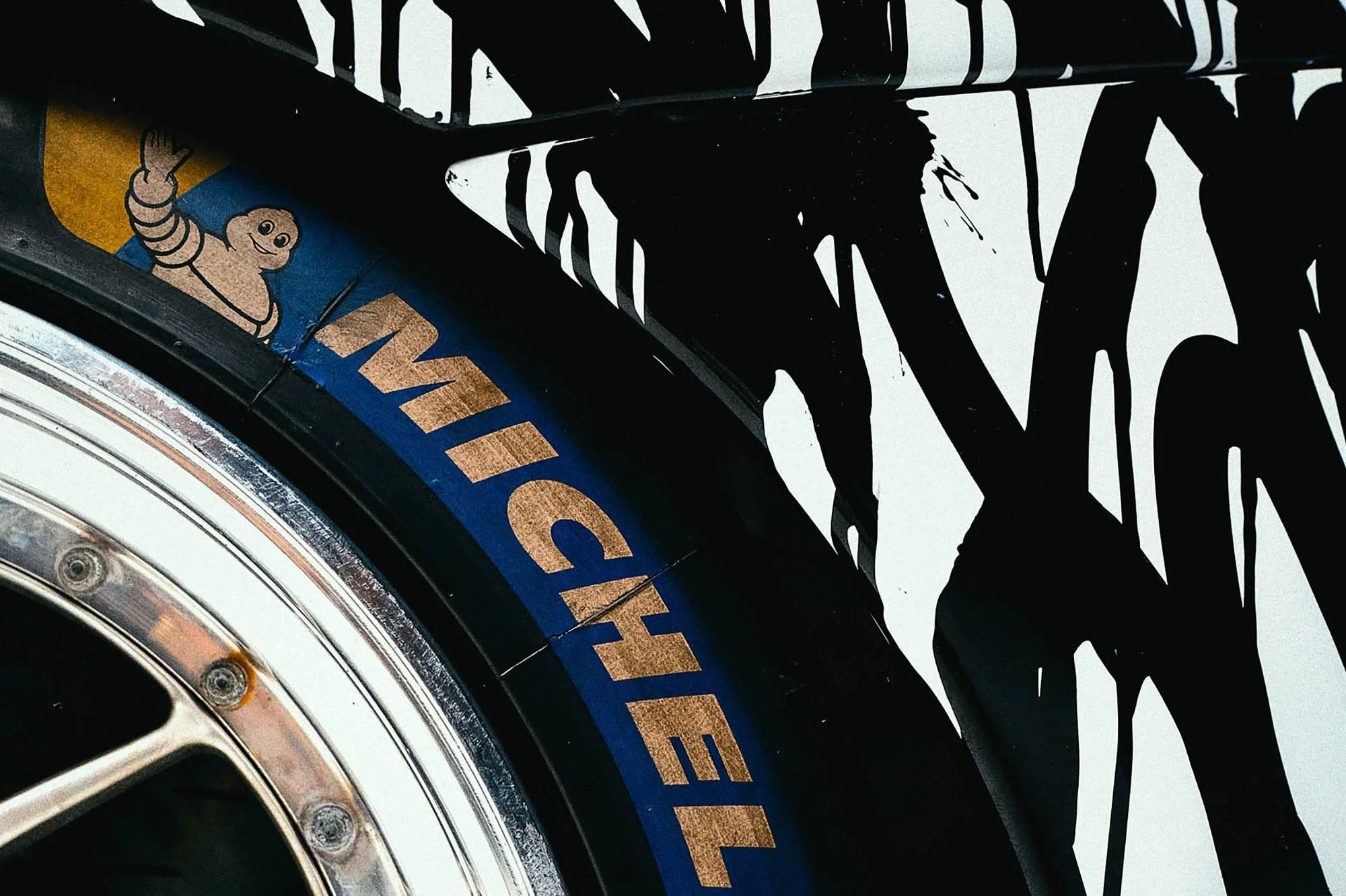 fillin_guas_project_601_porsche_997_cup_broke_today_artcar_porsche_photos_by_enes_kucevic_photography-23-von-30.jpg