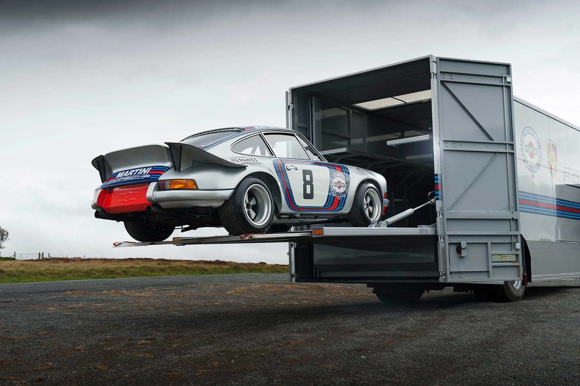 6a41443ba851c8612a161fdb_19-1975-mercedes-benz-o317-porsche-renntransporter.jpg