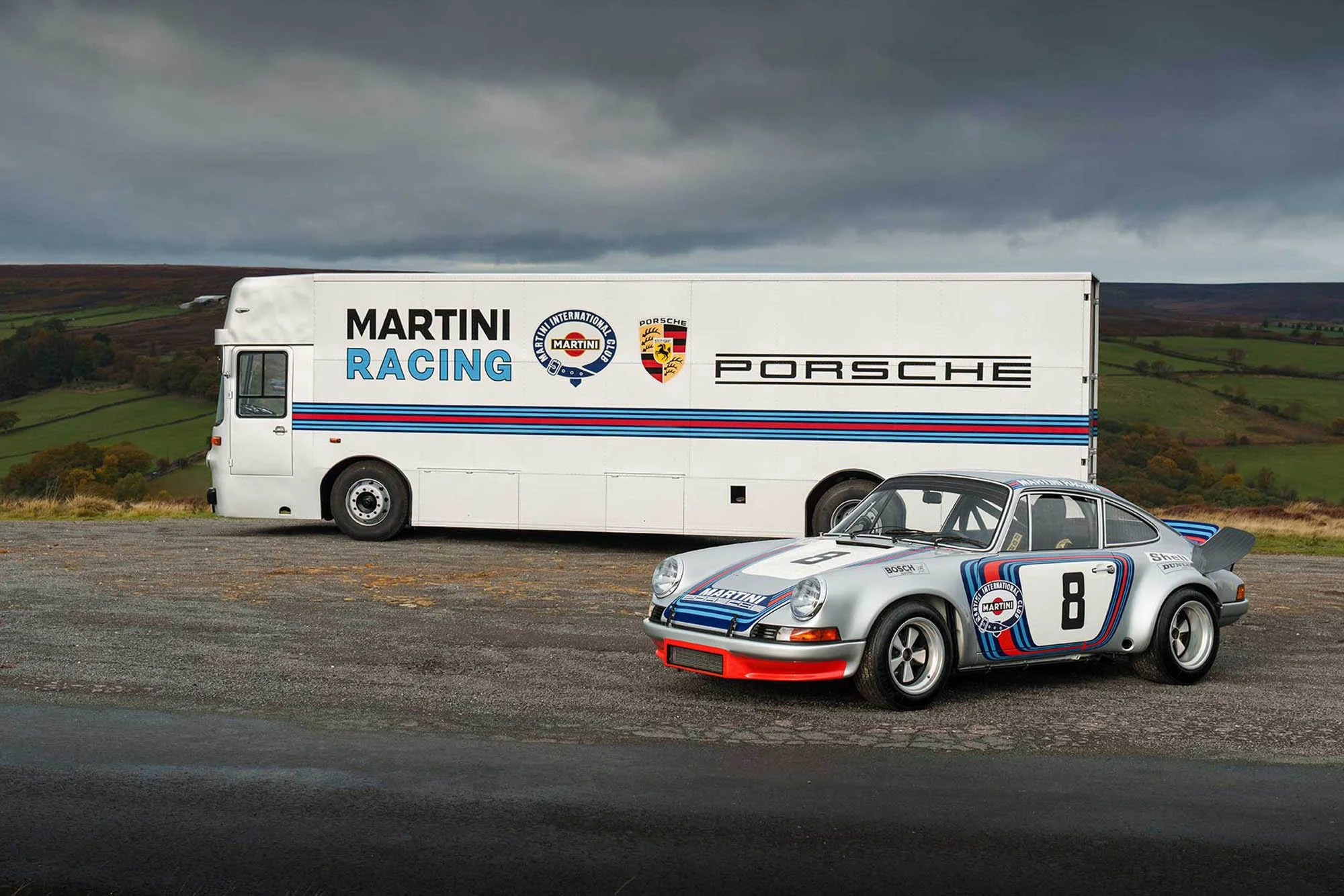 6a414438ddc9f61fd43f50d1_16-1975-mercedes-benz-o317-porsche-renntransporter.jpg