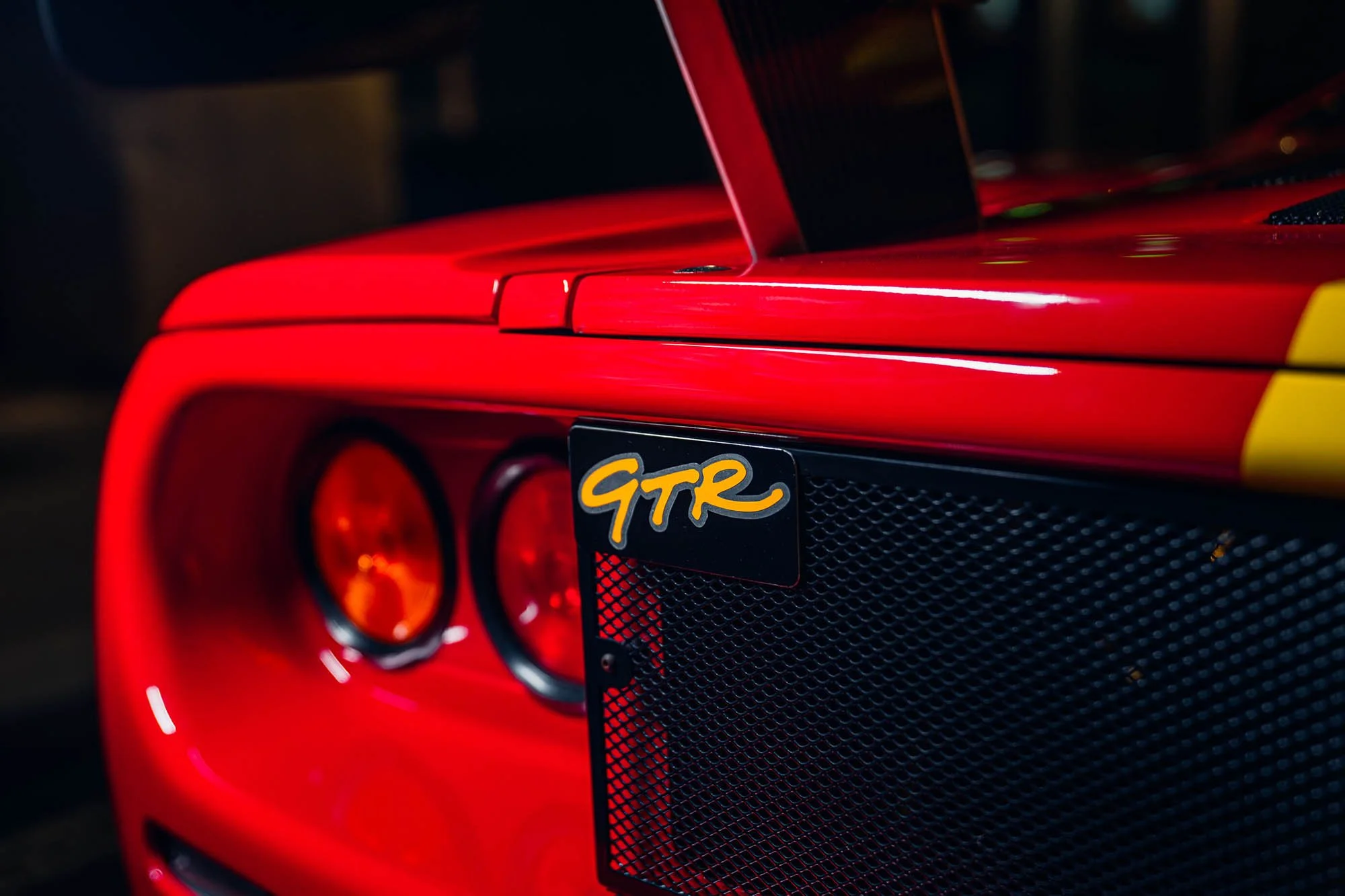 1996-McLaren-F1-GTR_1464781.jpg