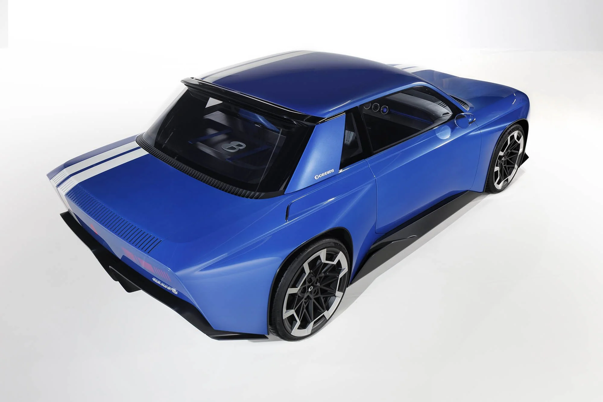 Renault 8 Gordini Concept (24).jpg