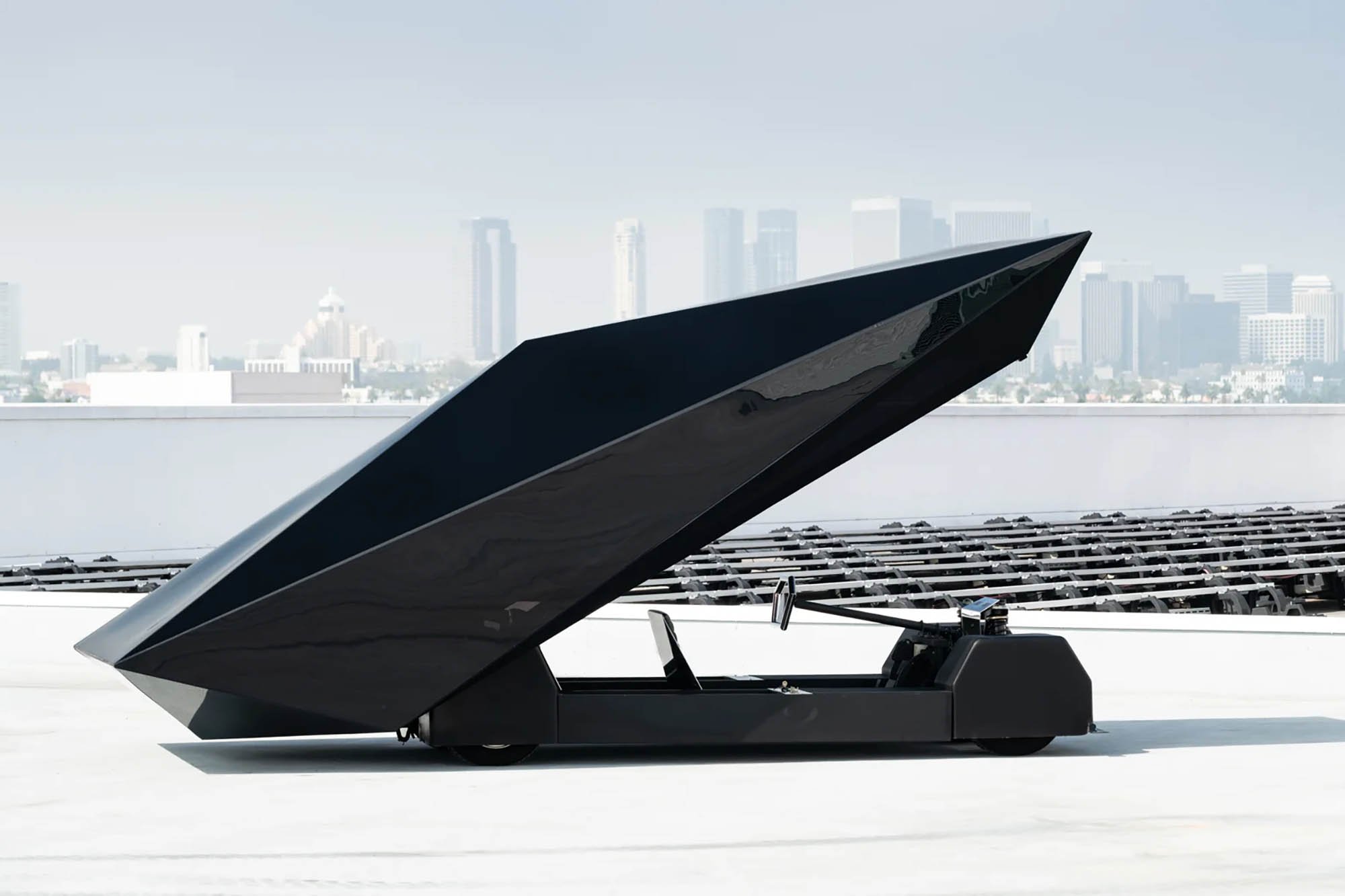 2018-united-nude-lo-res-concept-car (22).jpg