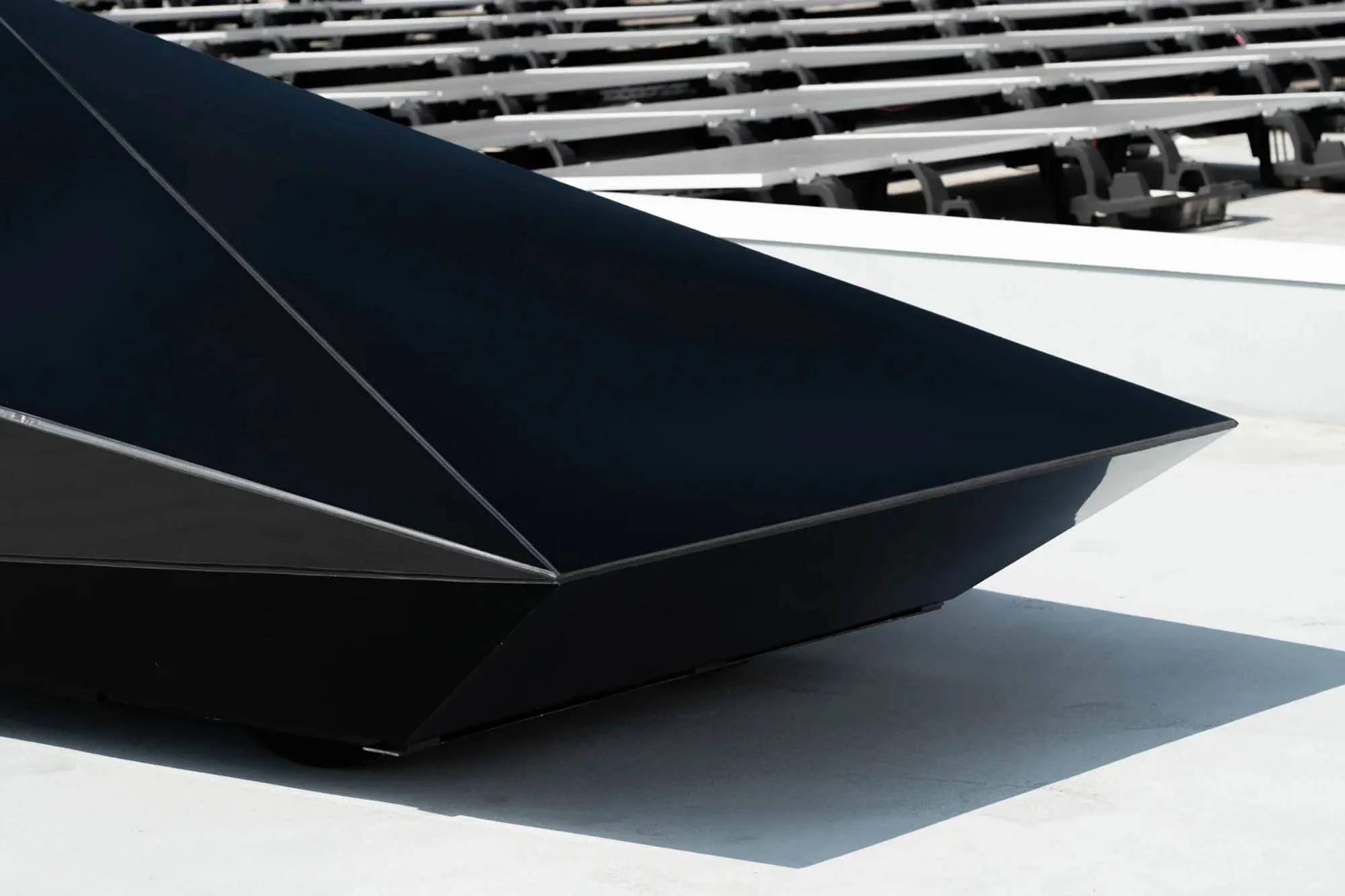 2018-united-nude-lo-res-concept-car (7).jpg