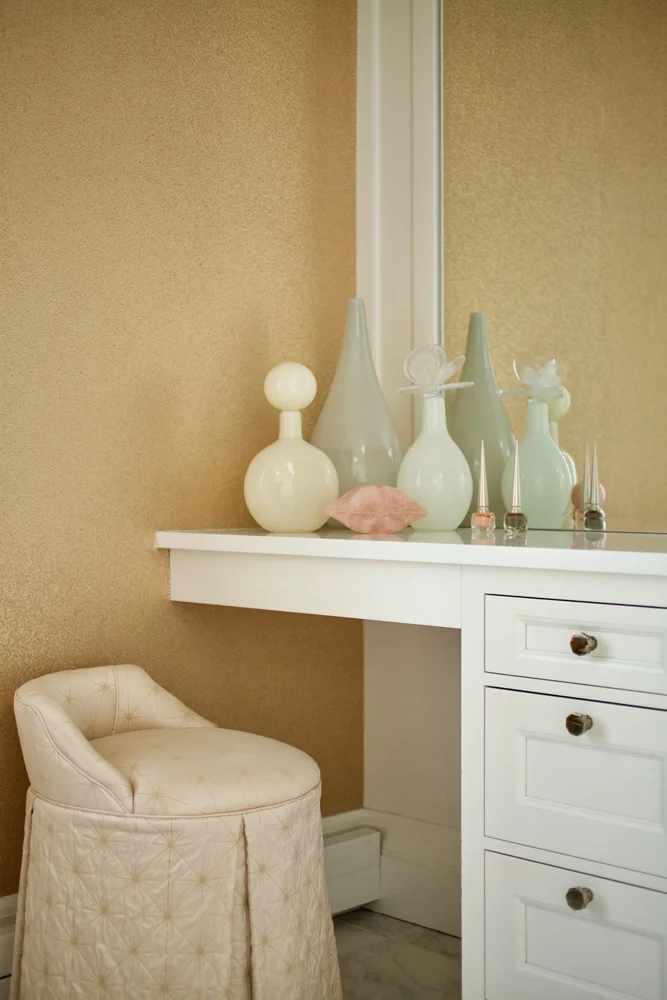 A Big Jar, Narrowneck Vase, and Lunaria Bottle in a private residence. Interior: Leslie Cordaro