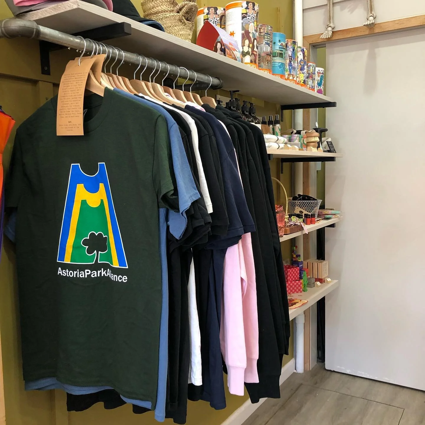 Supporting your park is always in style! Stop by @babshomeandpantry near 19th and Ditmars during your next trip to the Astoria Park and pick up your very own APA t-shirt as well as other treats to enjoy during your park visit and at home. We&rsquo;re