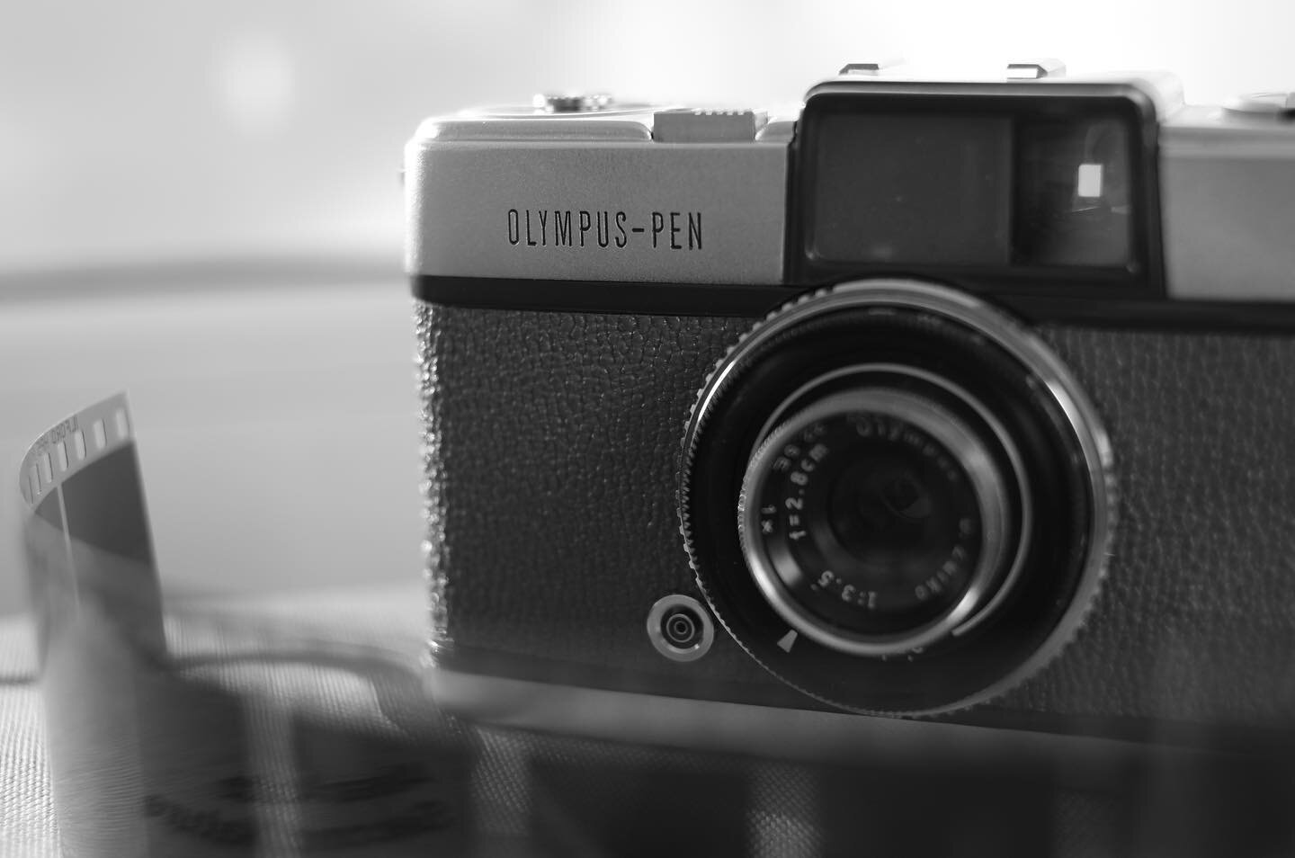 The original Olympus Pen. A camera design masterpiece by Yoshihisa Maitani. The Pen was built between 1959-1964, features an excellent lens and shoots the half-frame format. Find the in-depth review on the channel.