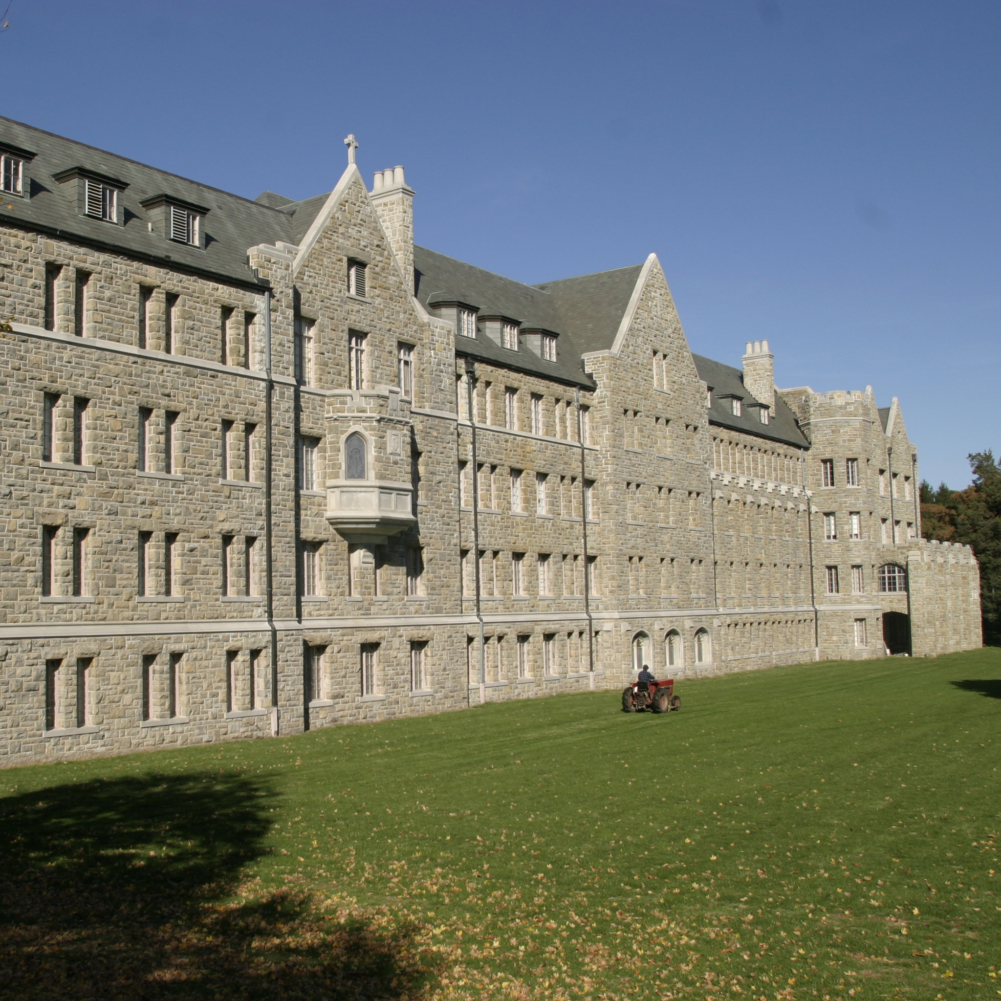 abbey_2.jpg