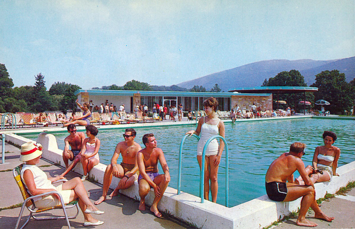 The Fallsview Outdoor Pool.jpg