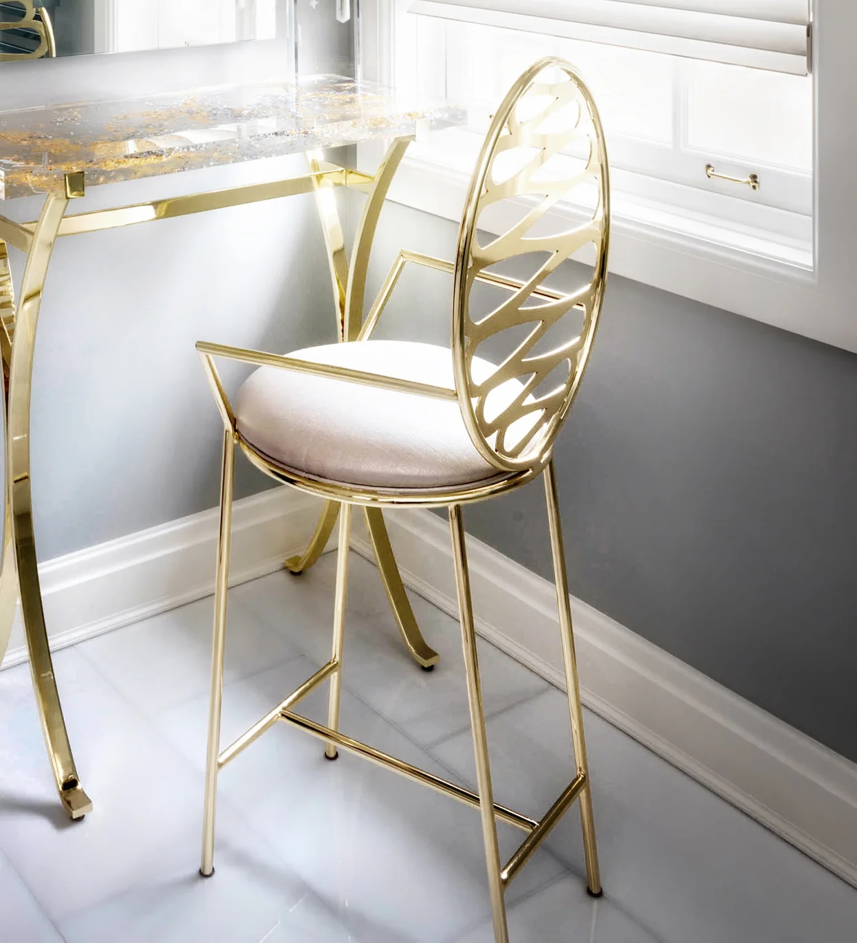 CHAIR_1.jpg