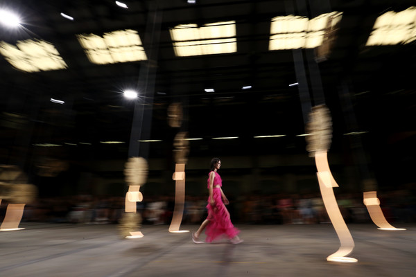Alice+McCall+Runway+Mercedes+Benz+Fashion+Bacmk8fHAvQl.jpg