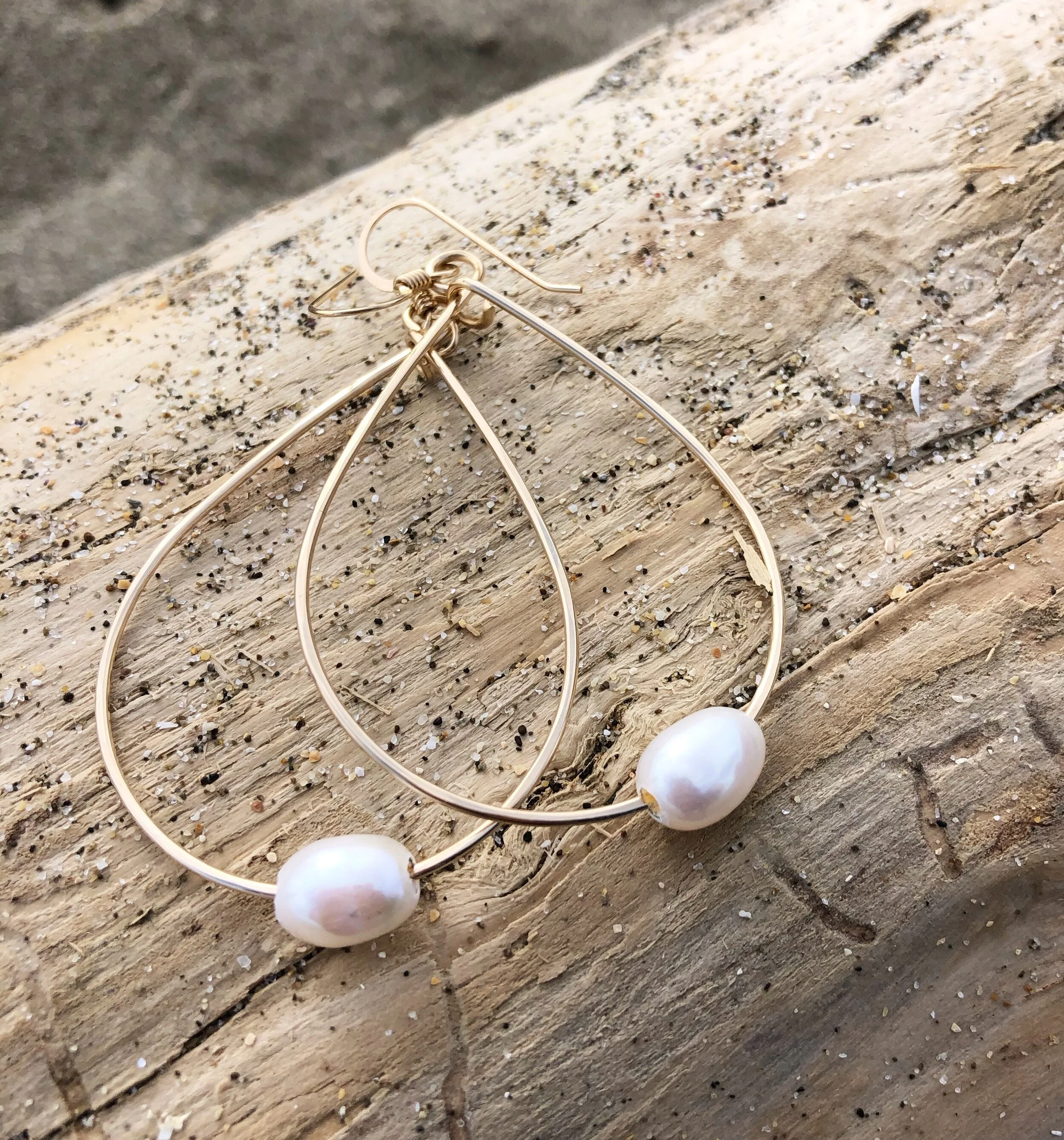 0C8286EF-7032-4851-A1B9-3E5597C13D3D