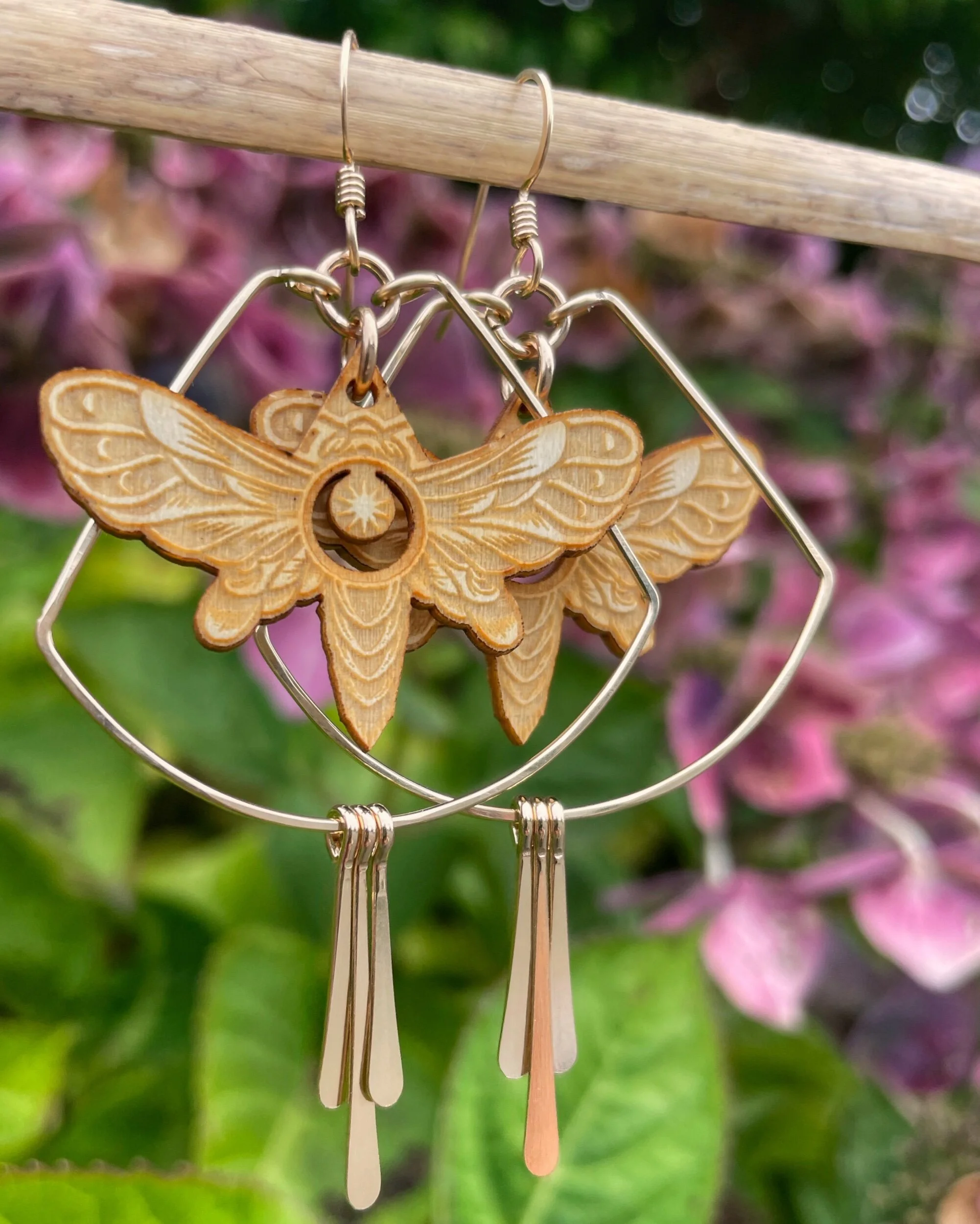 1417FC25-DD57-42B2-AA67-5F3106651353