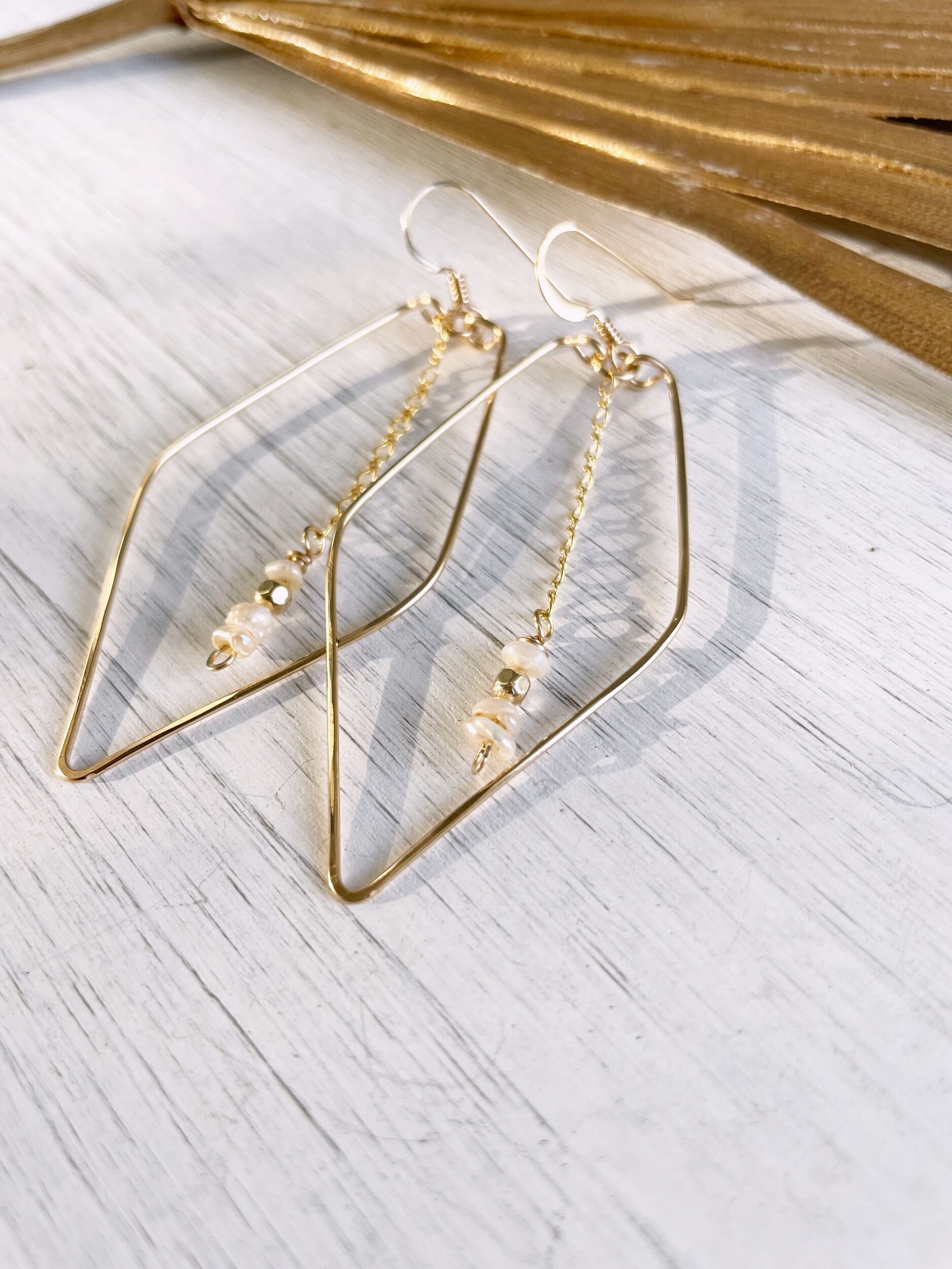 E5594F45-39F2-4E18-9486-53486CBA563F