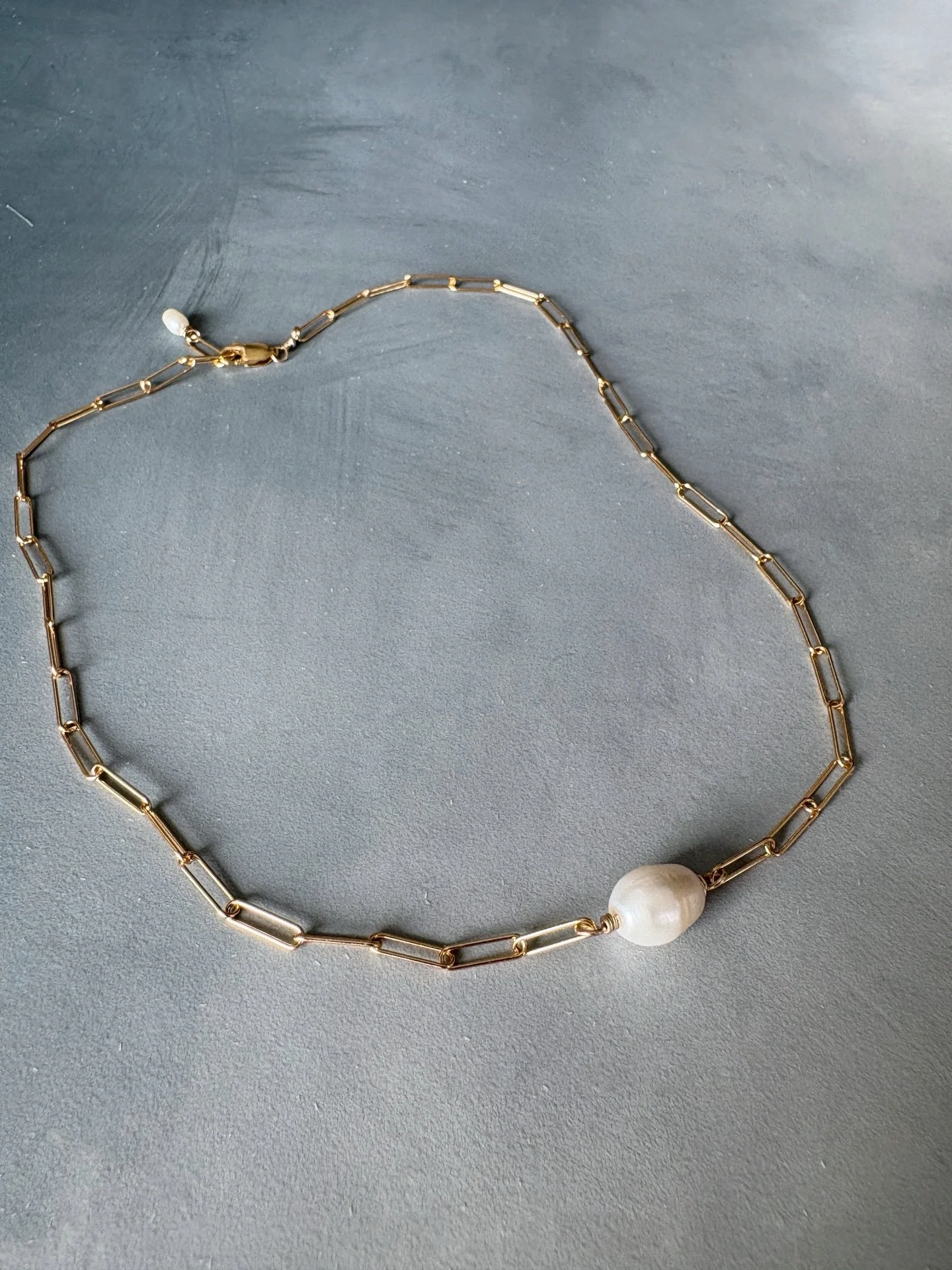 High quality gold filled and sterling silver metals because your everyday jewelry should last through seasons of life. 🤍