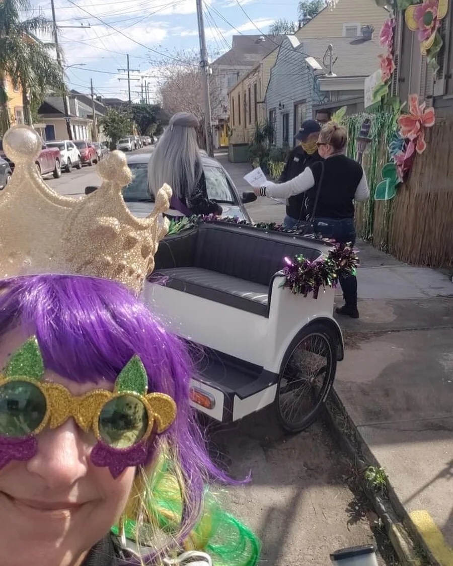 @kreweofhousefloats tours have kept the Mardi Gras spirit alive. 

#kreweofhousefloats #pedicabtours #nola #neworleans #mardigras #mardigras2021 #housefloats #pedicab #nolatours #gardendistrict #bayoustjohn #stcharlesavenue #needaridenola #needaride #pedicabnola