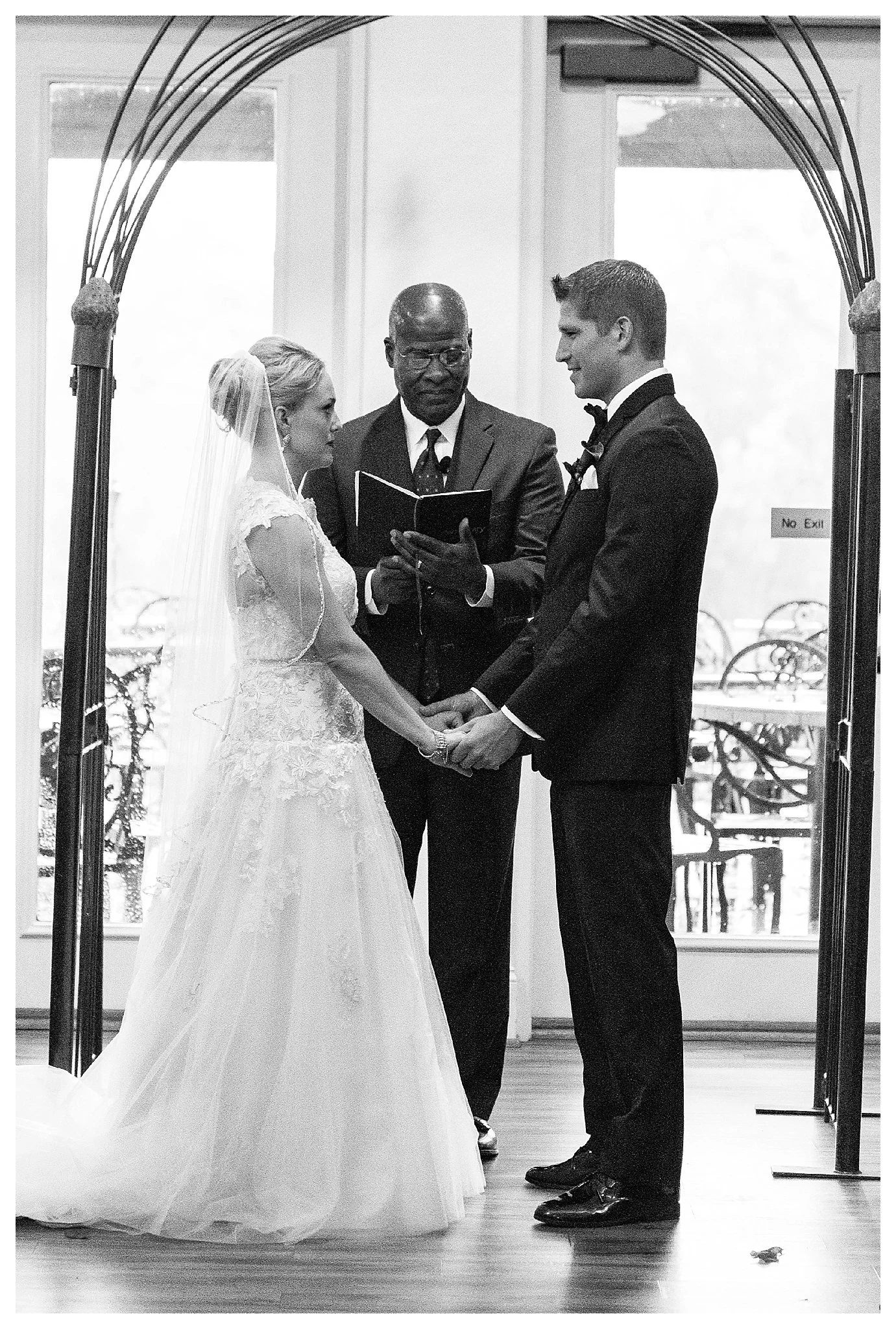 Potomac Point Winery Wedding | Andrea Rodway Photography