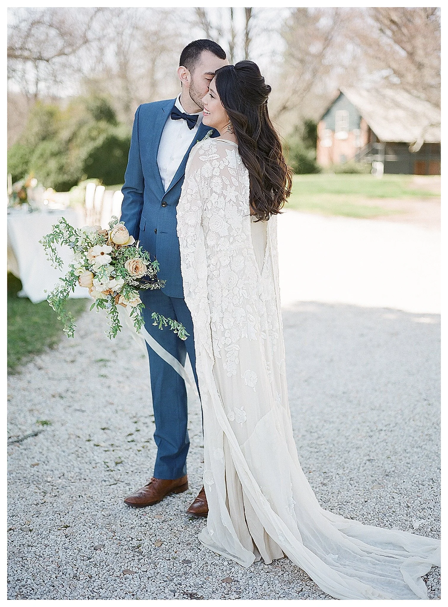 Spring Oatlands Historic House and Gardens Wedding | Andrea Rodw