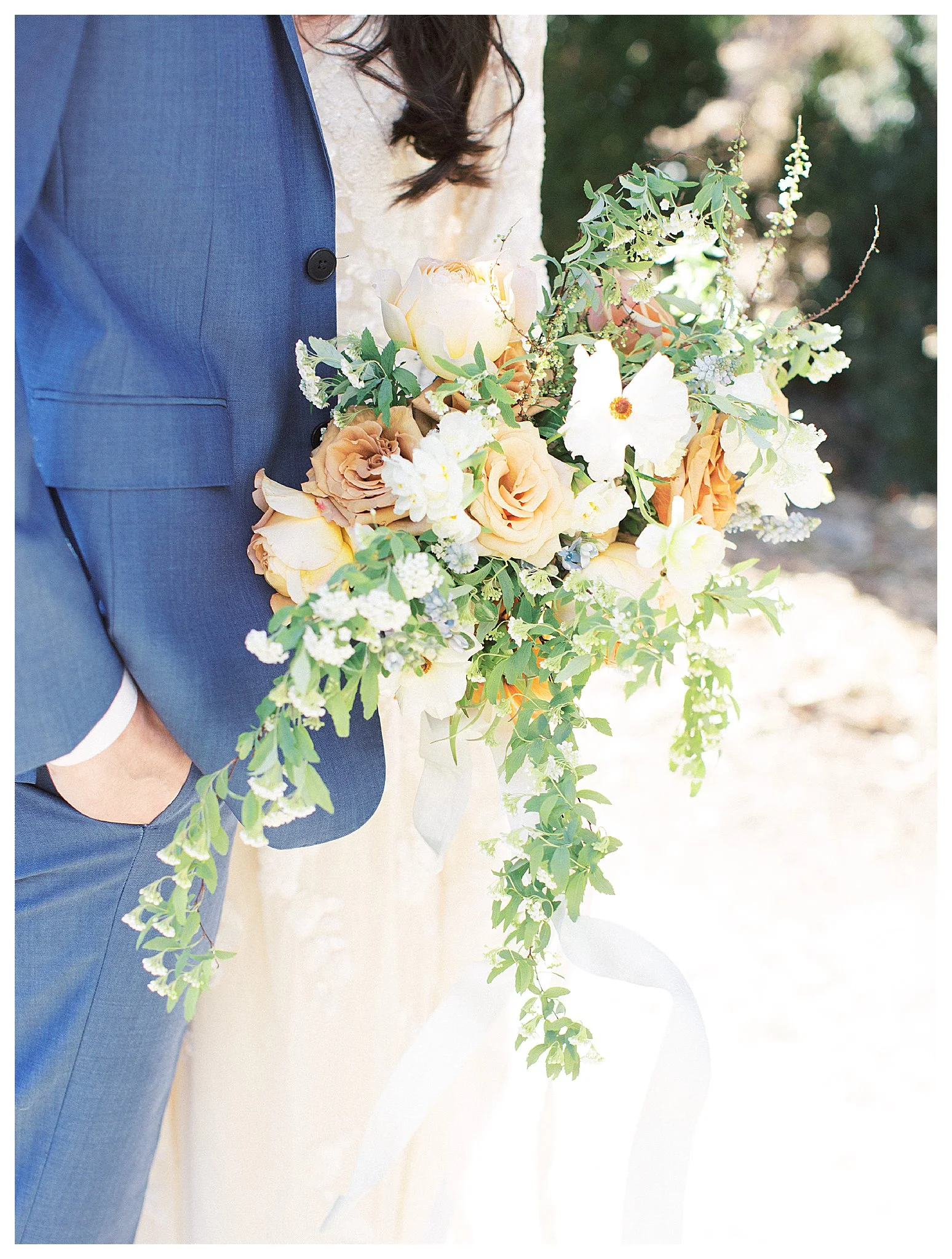 Spring Oatlands Historic House and Gardens Wedding | Andrea Rodw