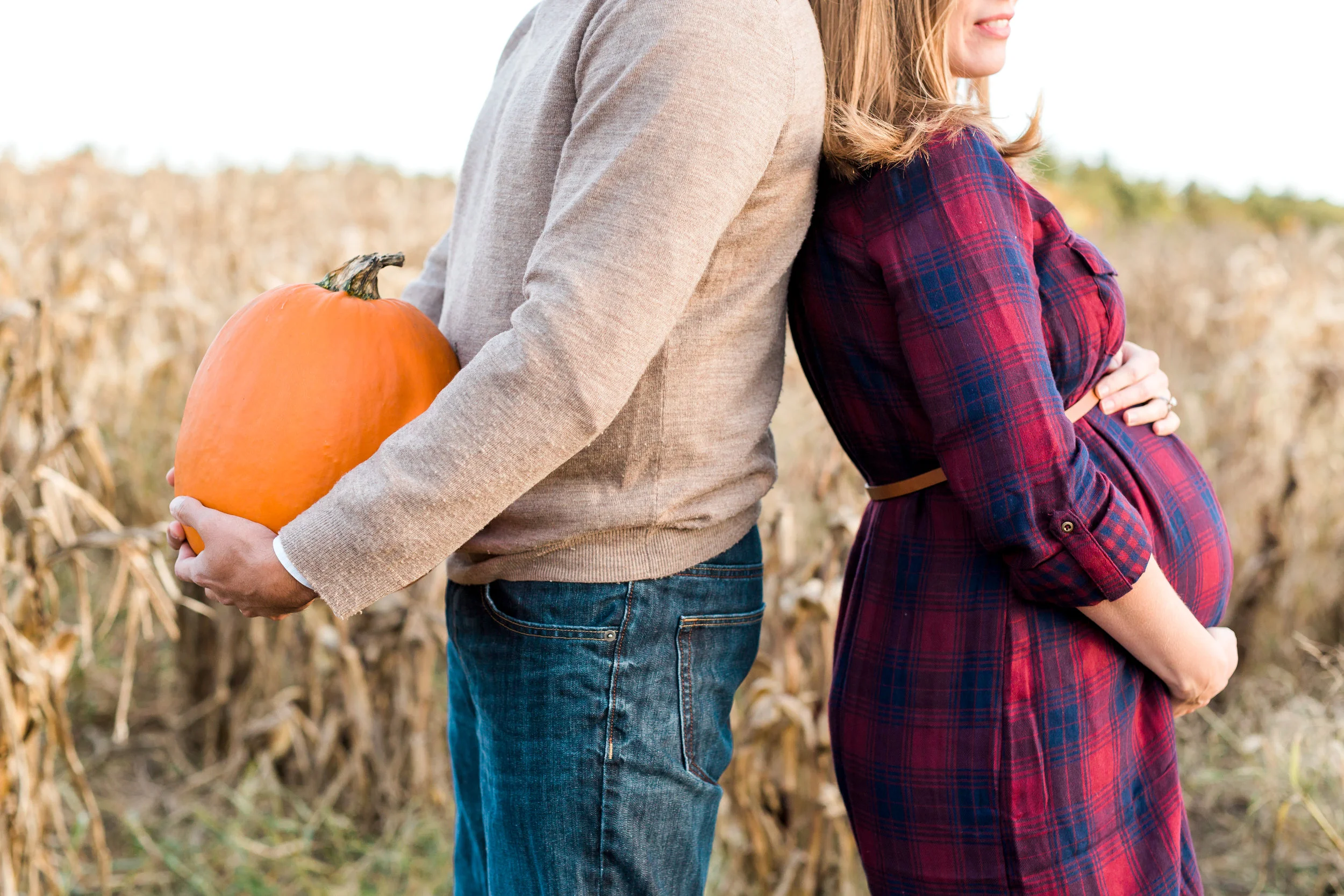 Ward's Berry Farm Maternity Session | Boston Lifestyle Photographer