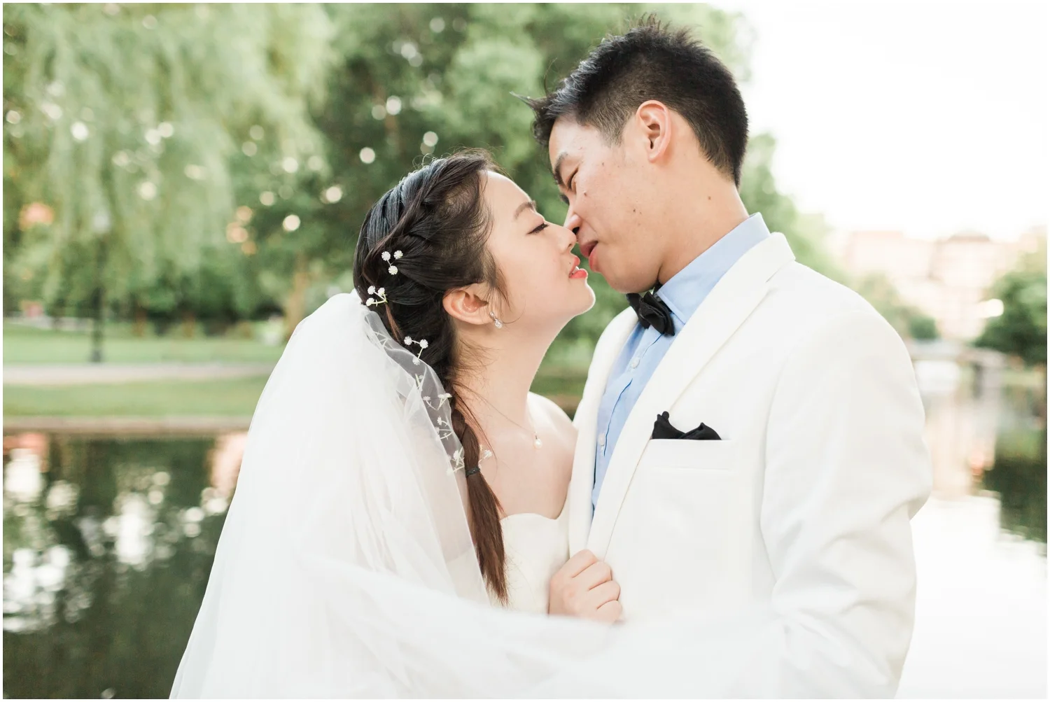 Boston Public Gardens Engagement Session // Boston Engagement Photographer