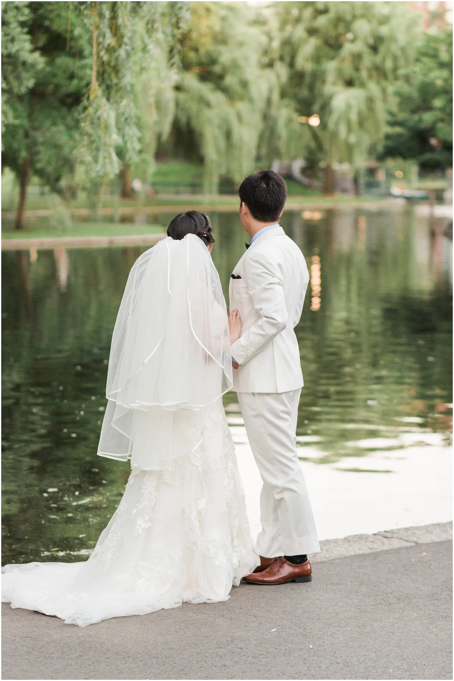 Boston Public Gardens Engagement Session // Boston Engagement Photographer
