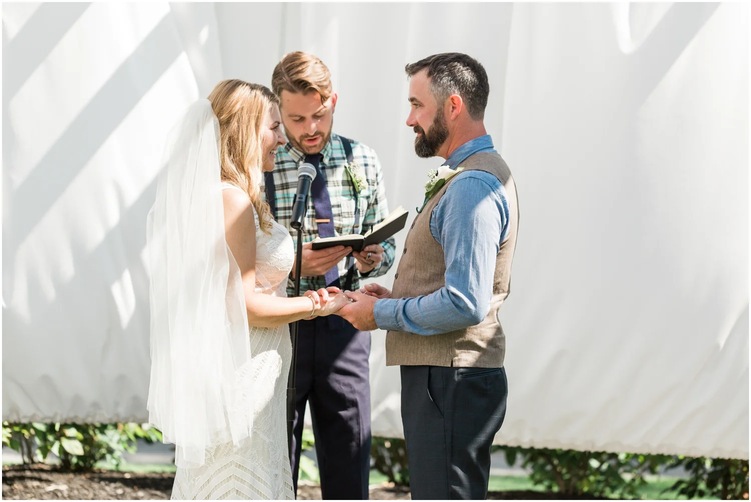 Lord Jeffery Inn Wedding + New England Wedding Photographer